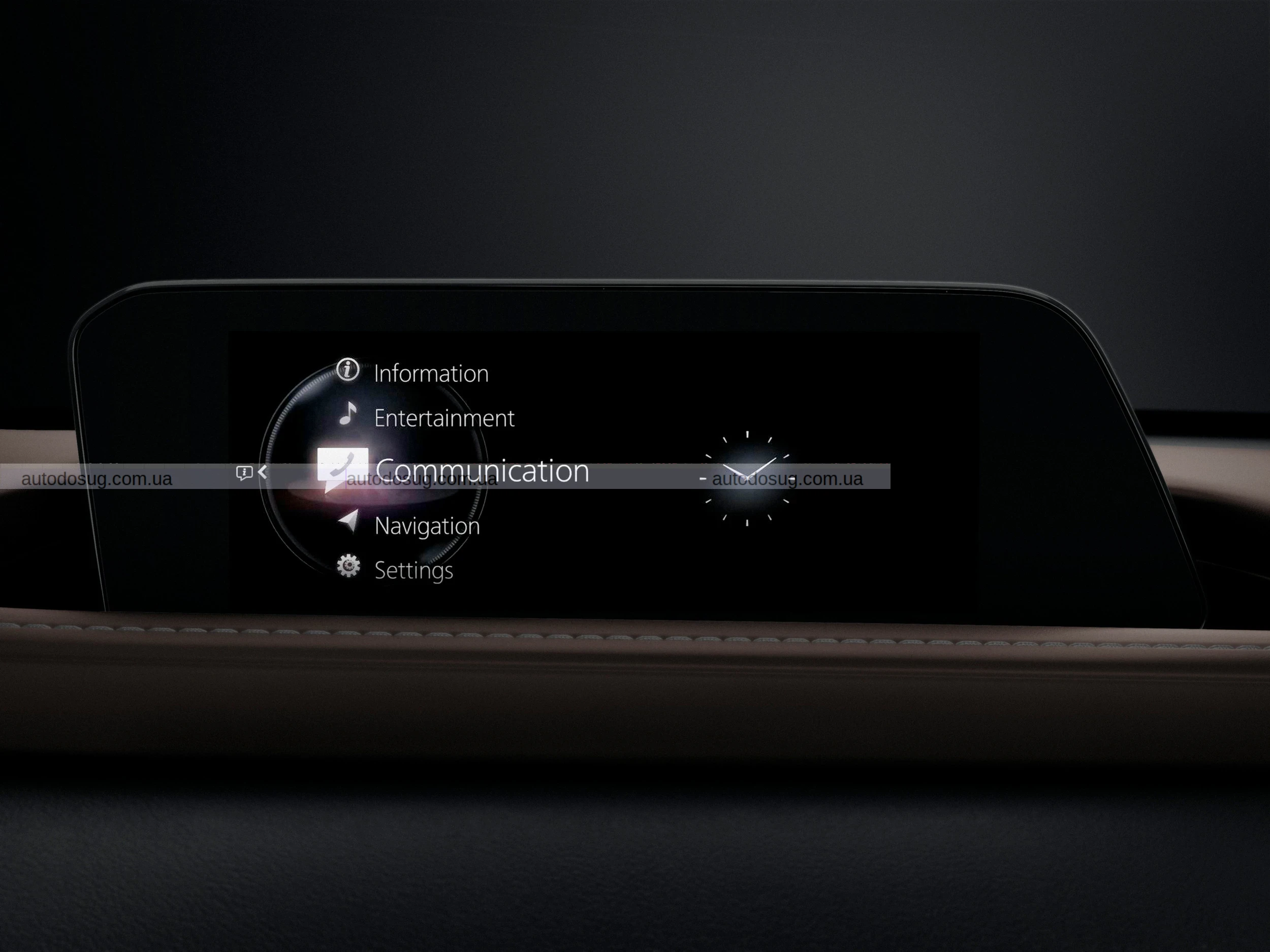 Базовий кросовер Mazda став дорожчим та отримав нові версії Aire