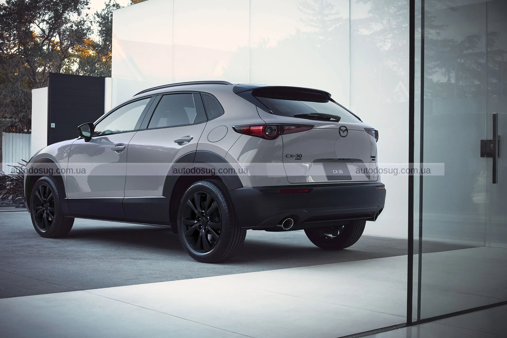 Базовий кросовер Mazda став дорожчим та отримав нові версії Aire