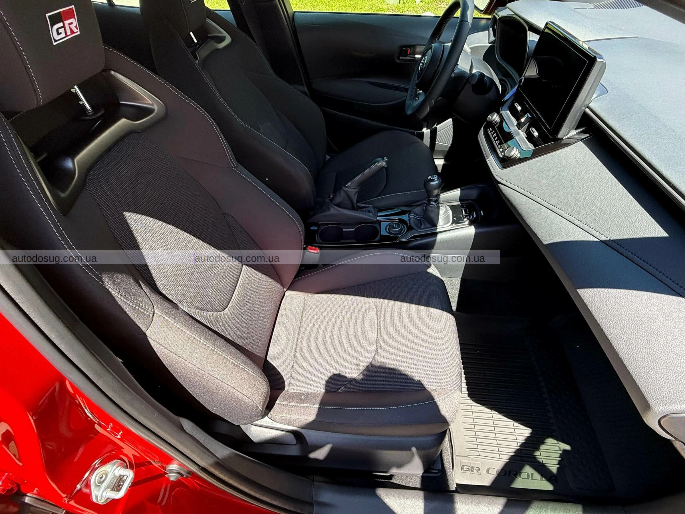 Чоловік купив нову Corolla GR, їздив на ній місяць і позбувся її з величезними збитками