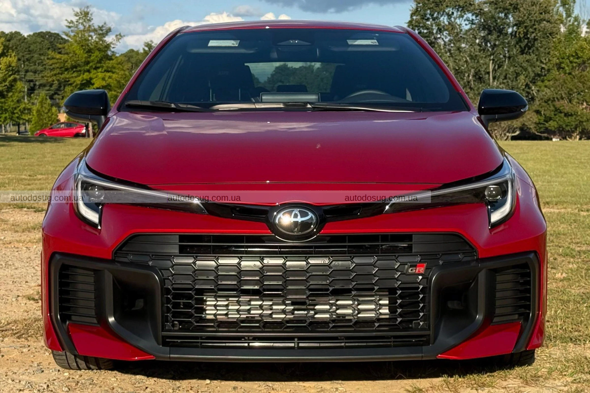 Чоловік купив нову Corolla GR, їздив на ній місяць і позбувся її з величезними збитками