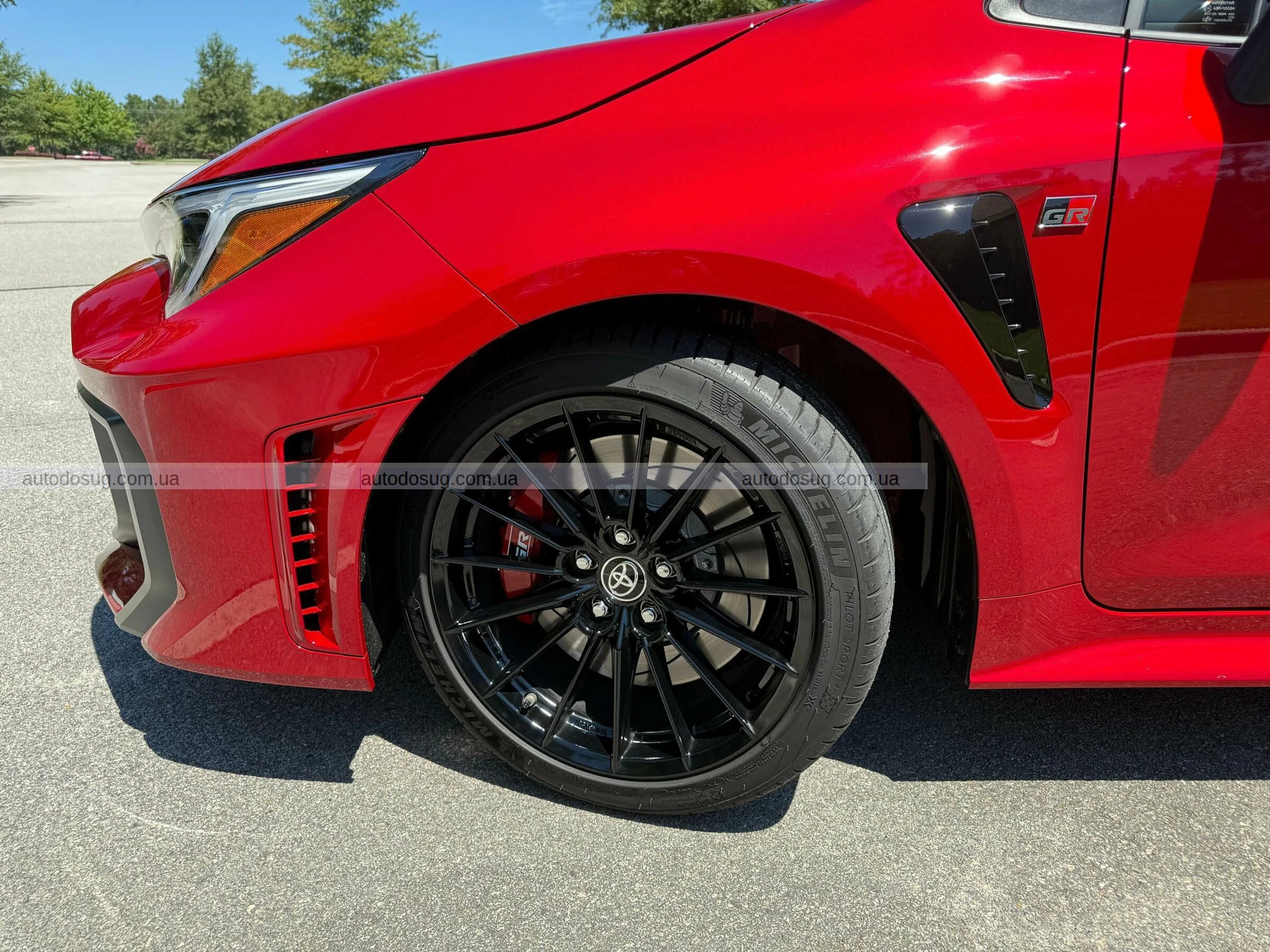 Чоловік купив нову Corolla GR, їздив на ній місяць і позбувся її з величезними збитками