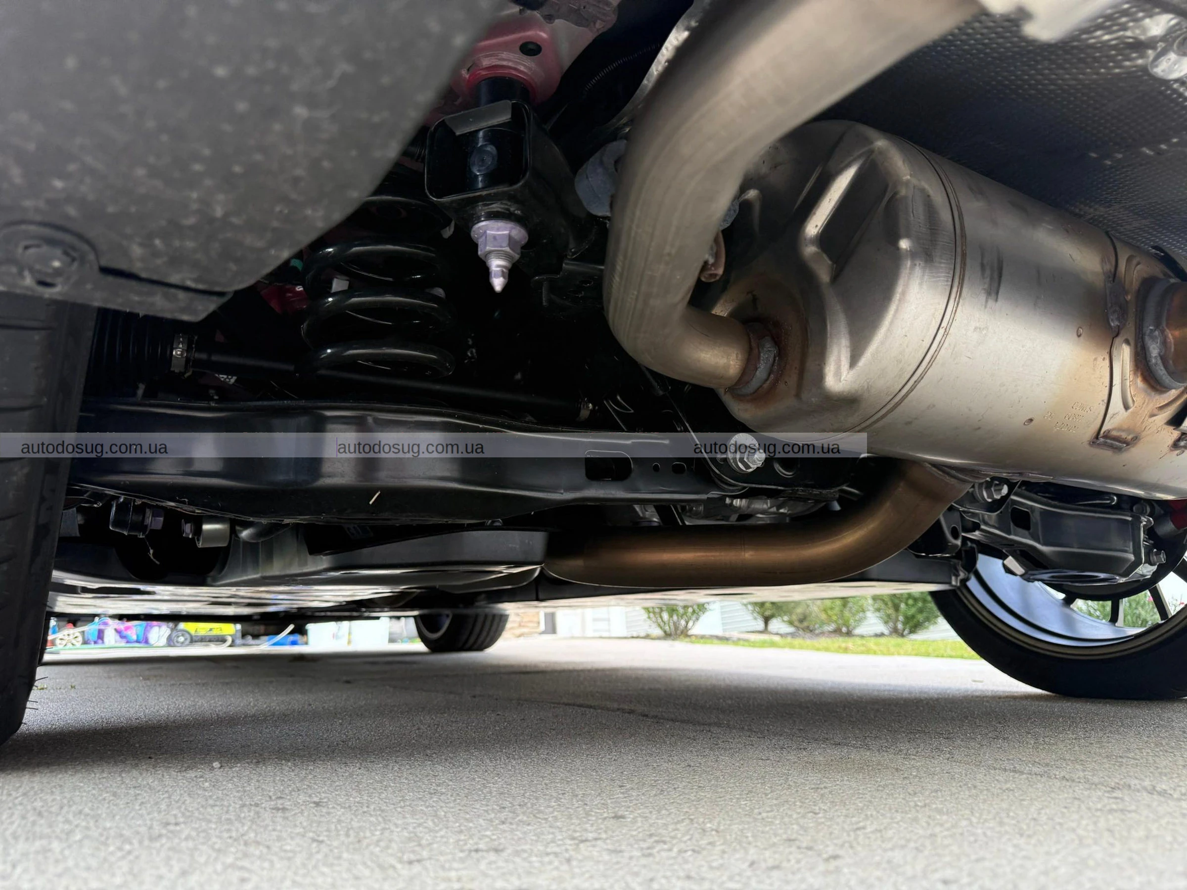 Чоловік купив нову Corolla GR, їздив на ній місяць і позбувся її з величезними збитками