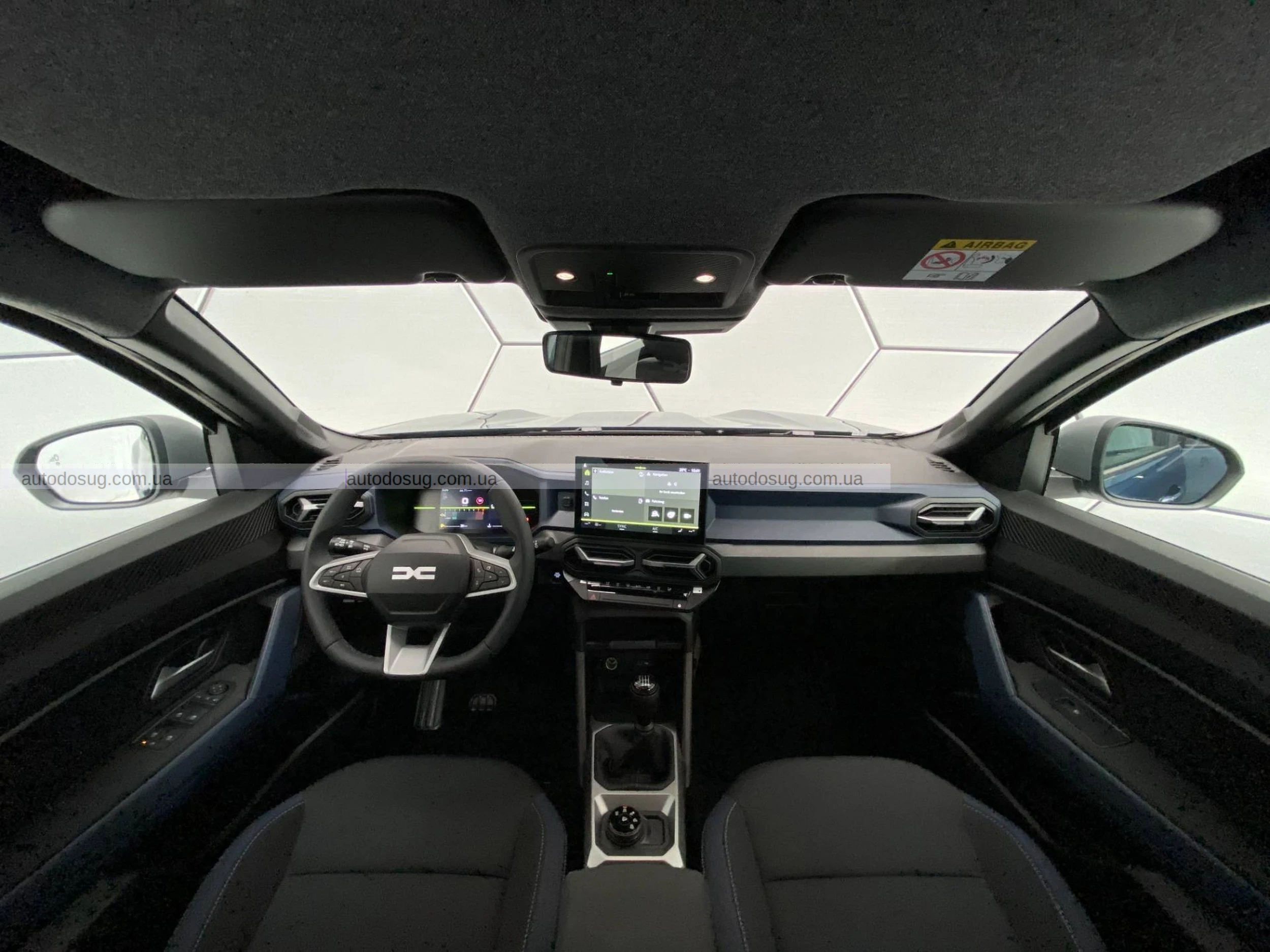 Dacia Bigster отримує «офроад» і «стріт» апгрейди від дилера: два стиля, одна основа