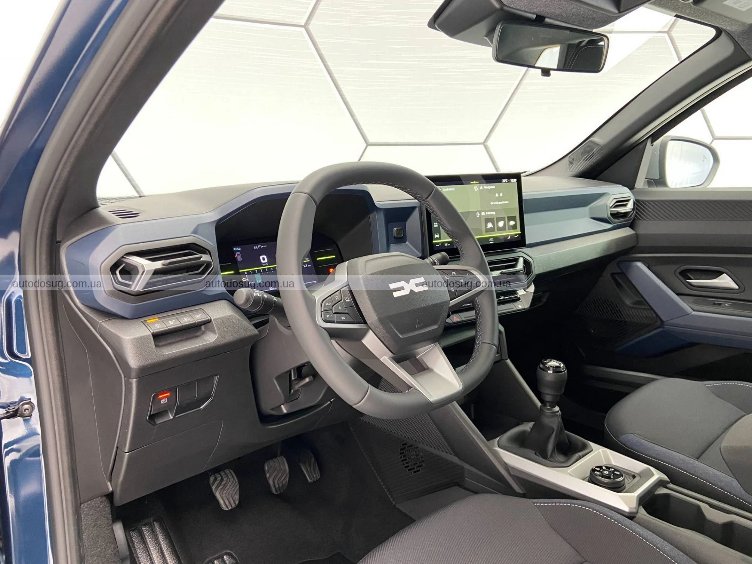 Dacia Bigster отримує «офроад» і «стріт» апгрейди від дилера: два стиля, одна основа