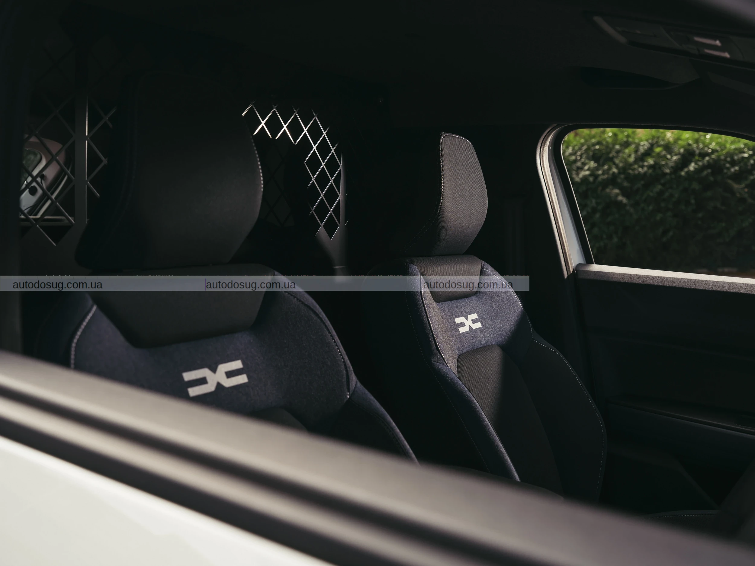 Dacia Duster отримав версію пікап, але не для всіх