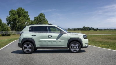 Fiat пропонує Grande Panda з ДВЗ і механічною коробкою передач