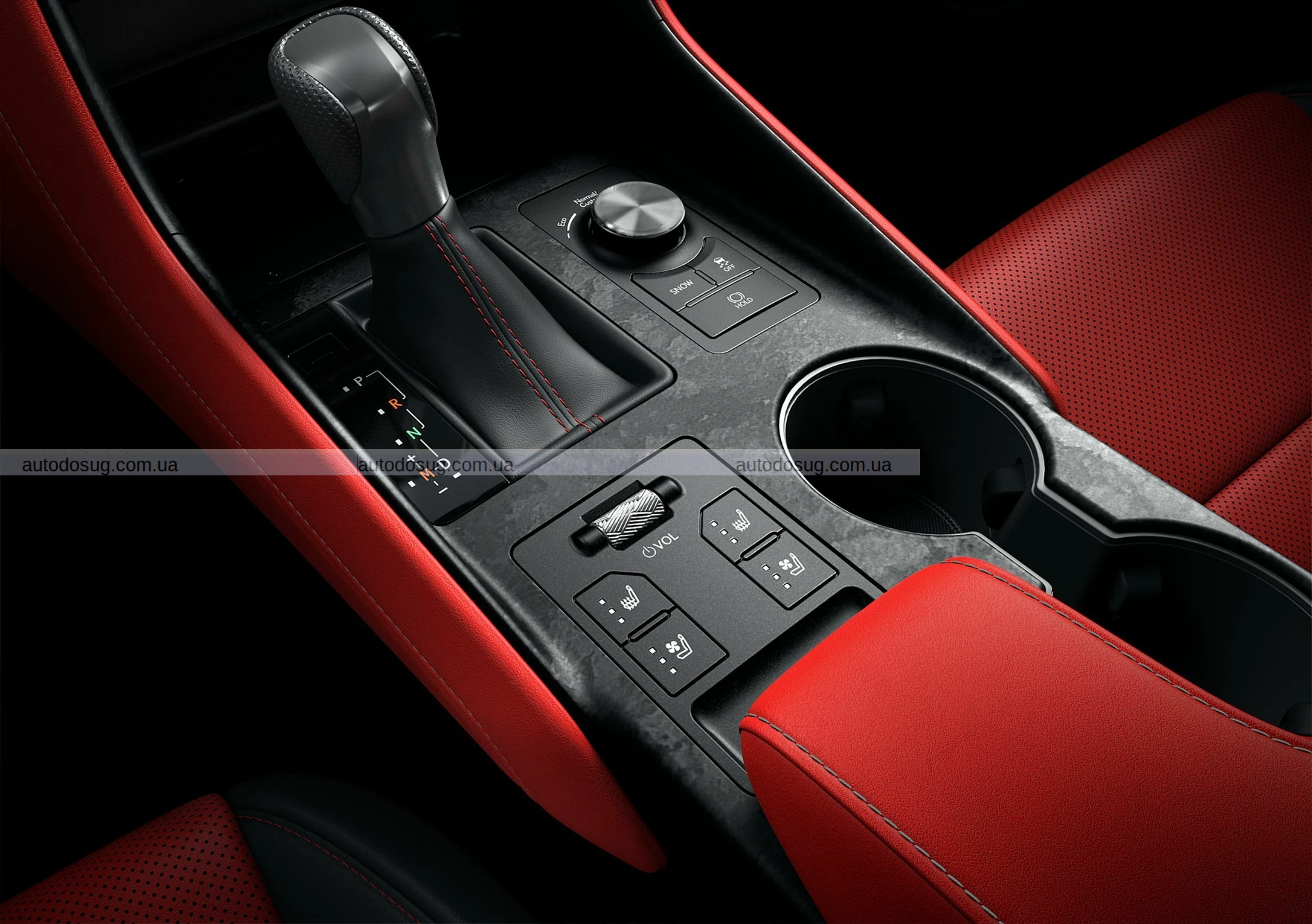 Lexus підтримує IS за допомогою чергового фейсліфтингу