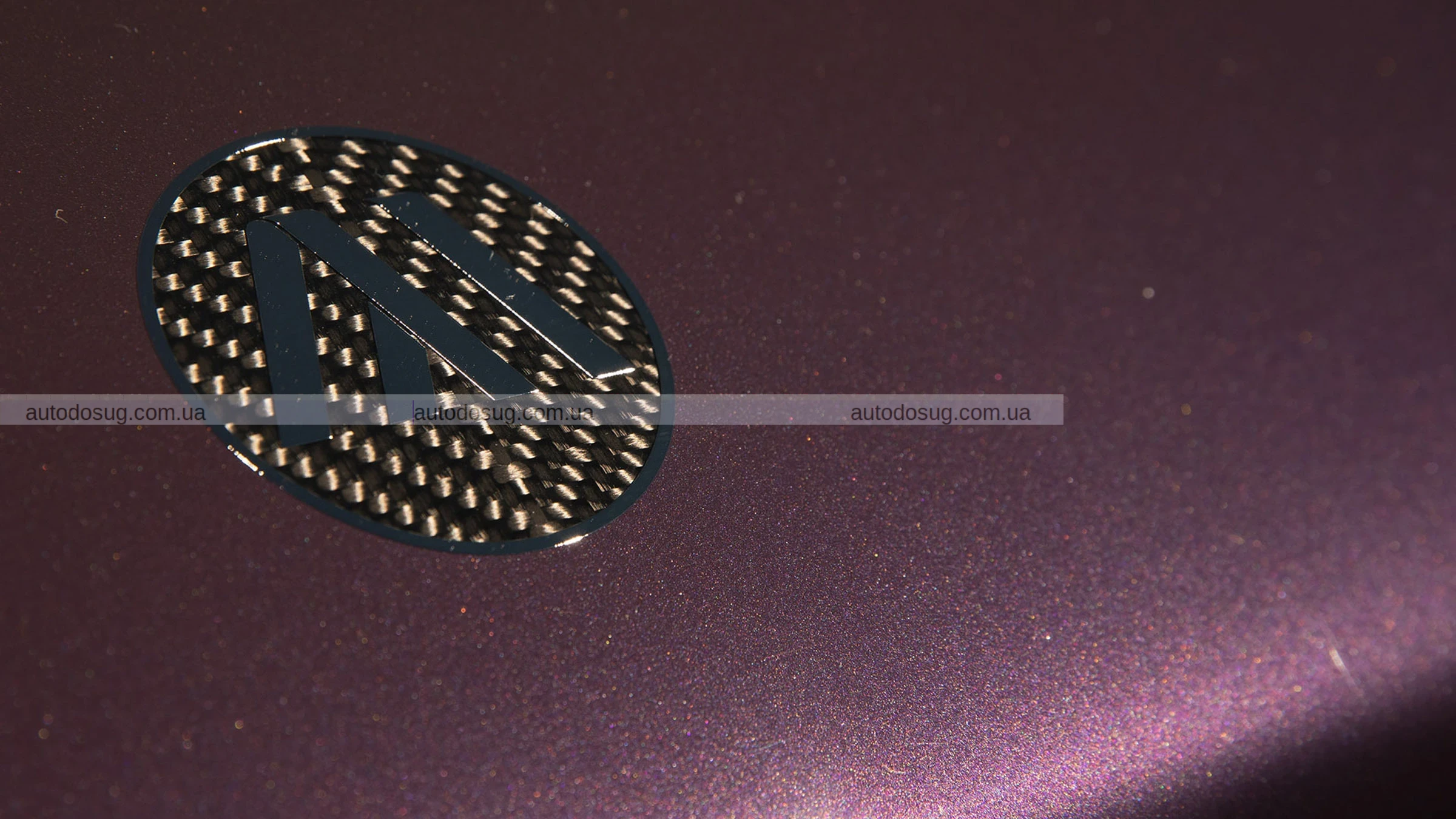 Lotus Elise з центральним сидінням важить удвічі менше, ніж Toyota GR86