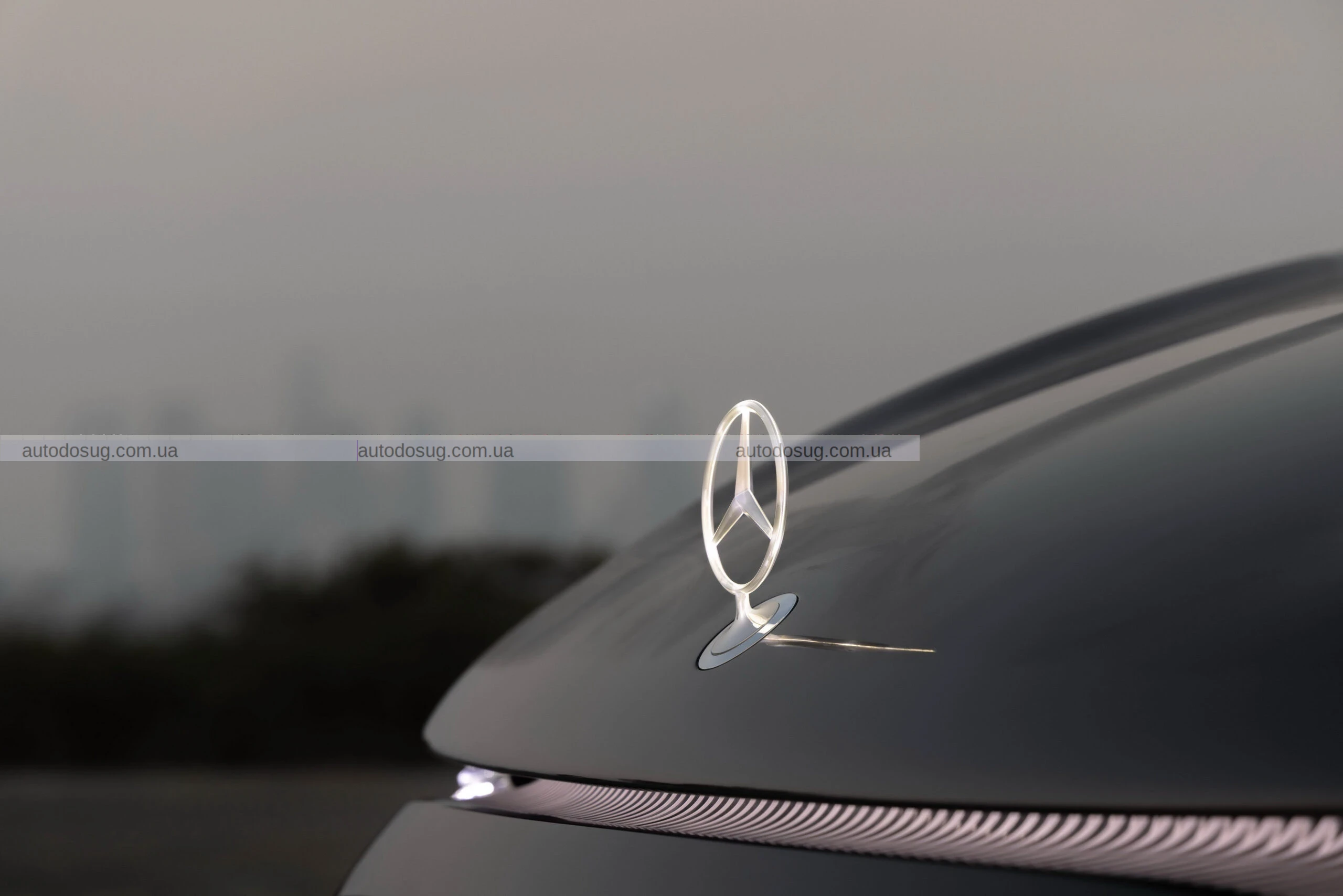 Mercedes представить розкішні електричні фургони VLE та VLS у 2026 році