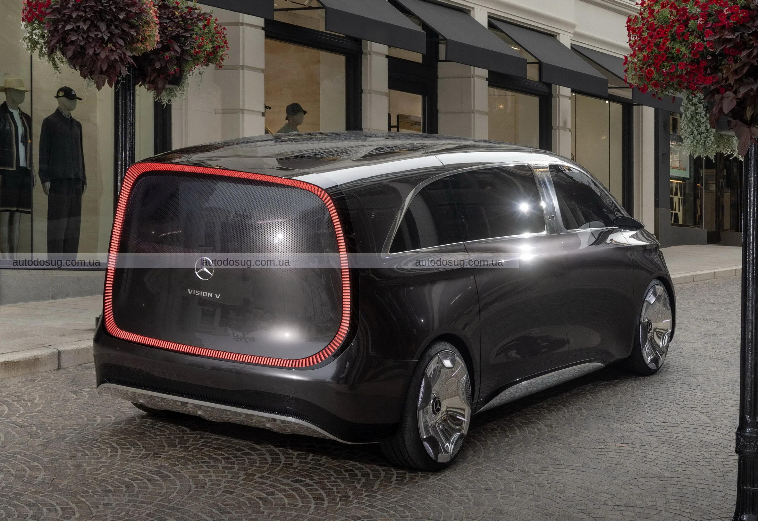 Mercedes представить розкішні електричні фургони VLE та VLS у 2026 році