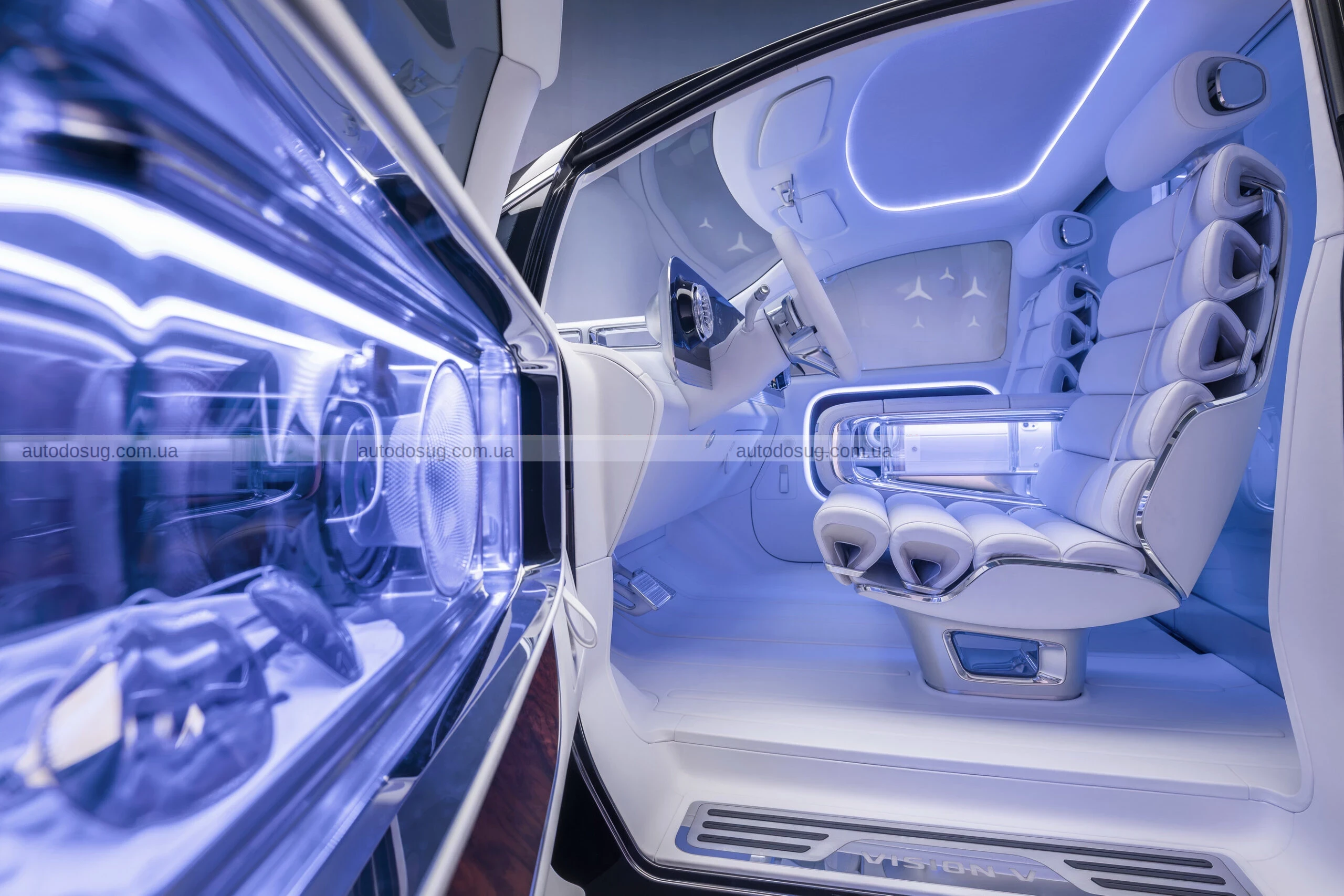 Mercedes представить розкішні електричні фургони VLE та VLS у 2026 році