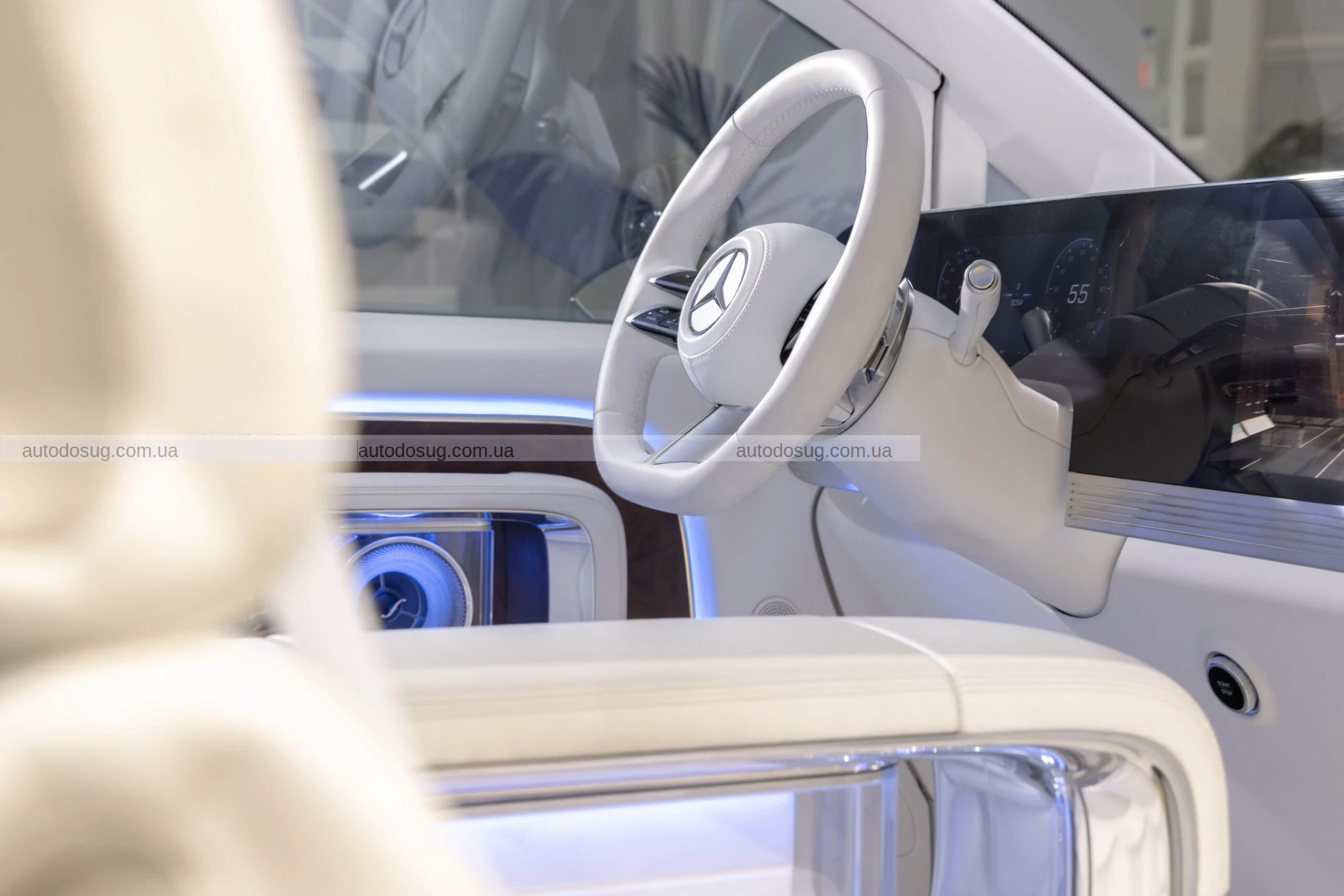 Mercedes представить розкішні електричні фургони VLE та VLS у 2026 році