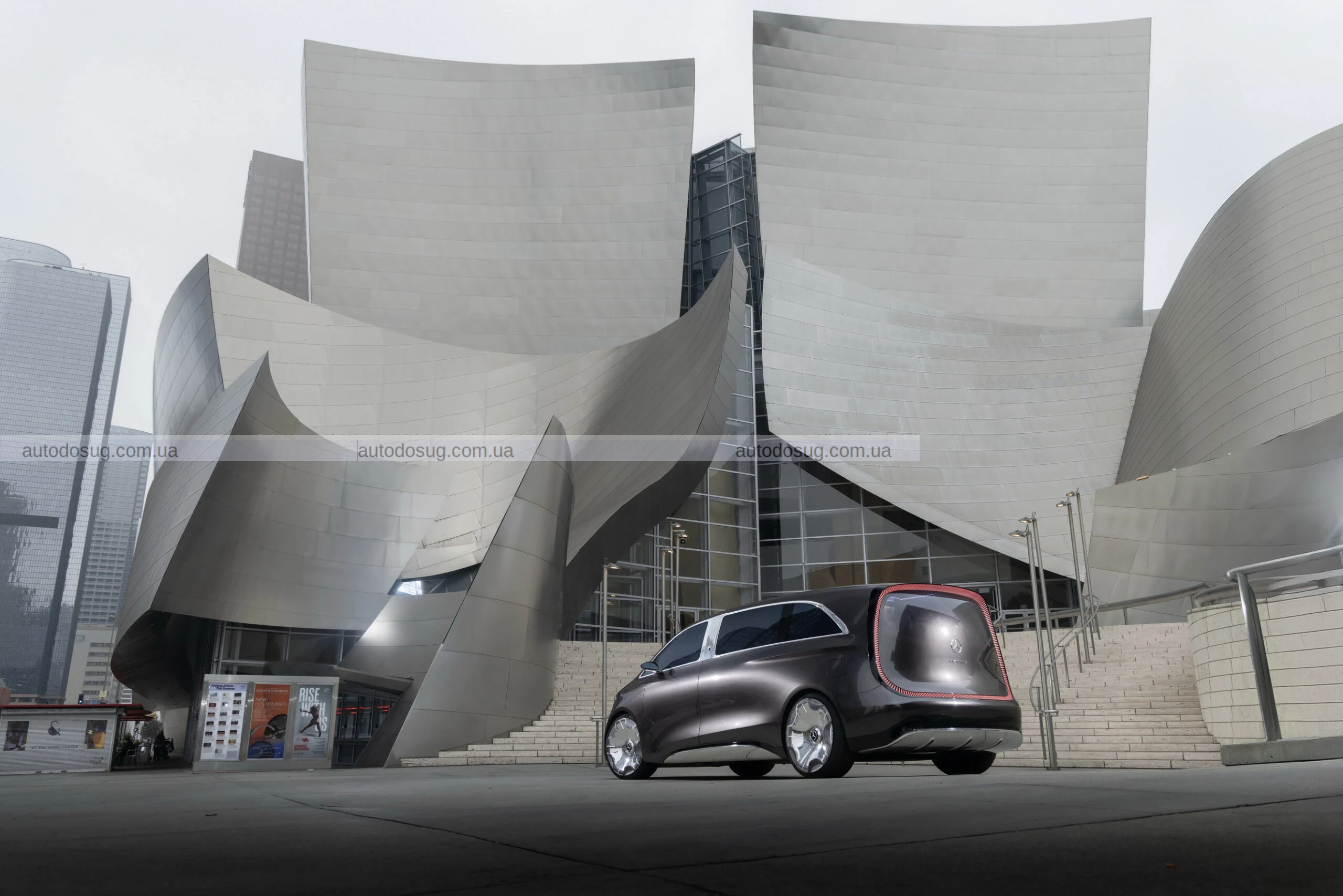 Mercedes представить розкішні електричні фургони VLE та VLS у 2026 році