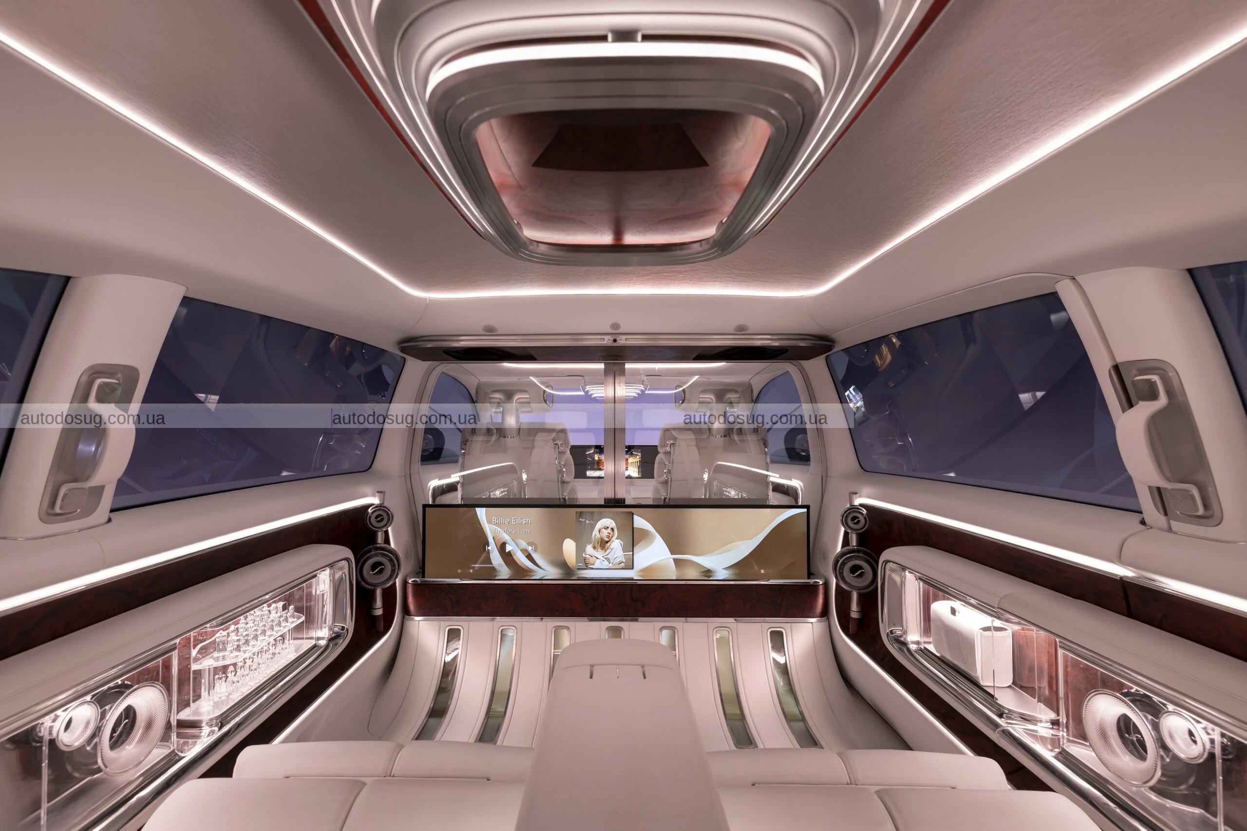 Mercedes представить розкішні електричні фургони VLE та VLS у 2026 році