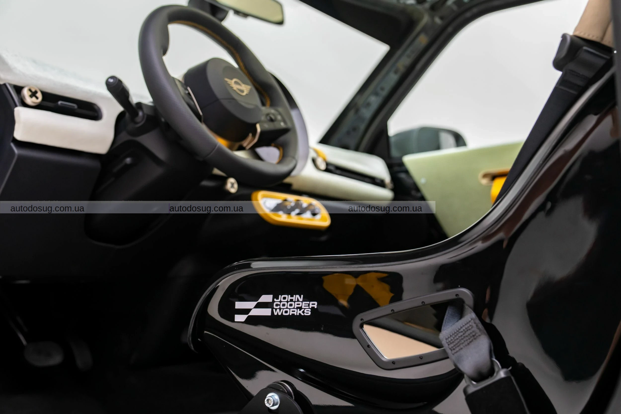 Міні розкрила двох безглуздих JCW, які порушують усі правила