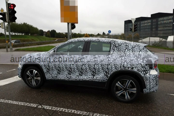 Найменший позашляховик Mercedes має нову підсвітку і зміни для GLA