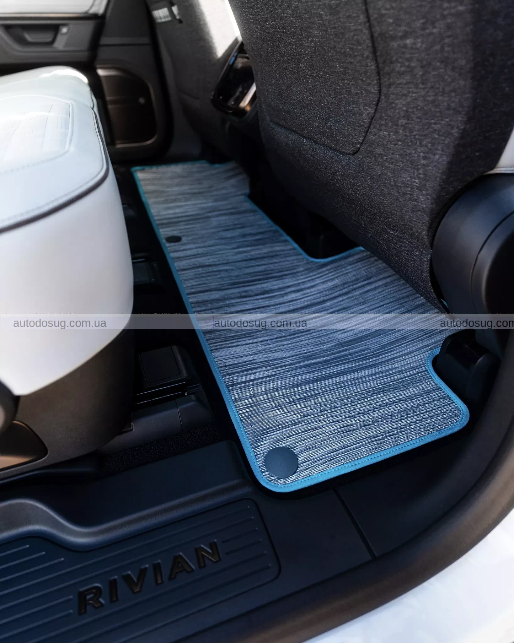 Найновіший R1S від Rivian лоскоче ностальгію за 80-ми