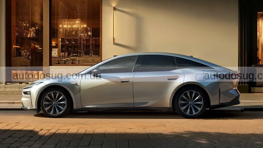 Новий електричний седан Toyota bZ7 розміру Tesla Model S та BYD Han L має продаватися глобально