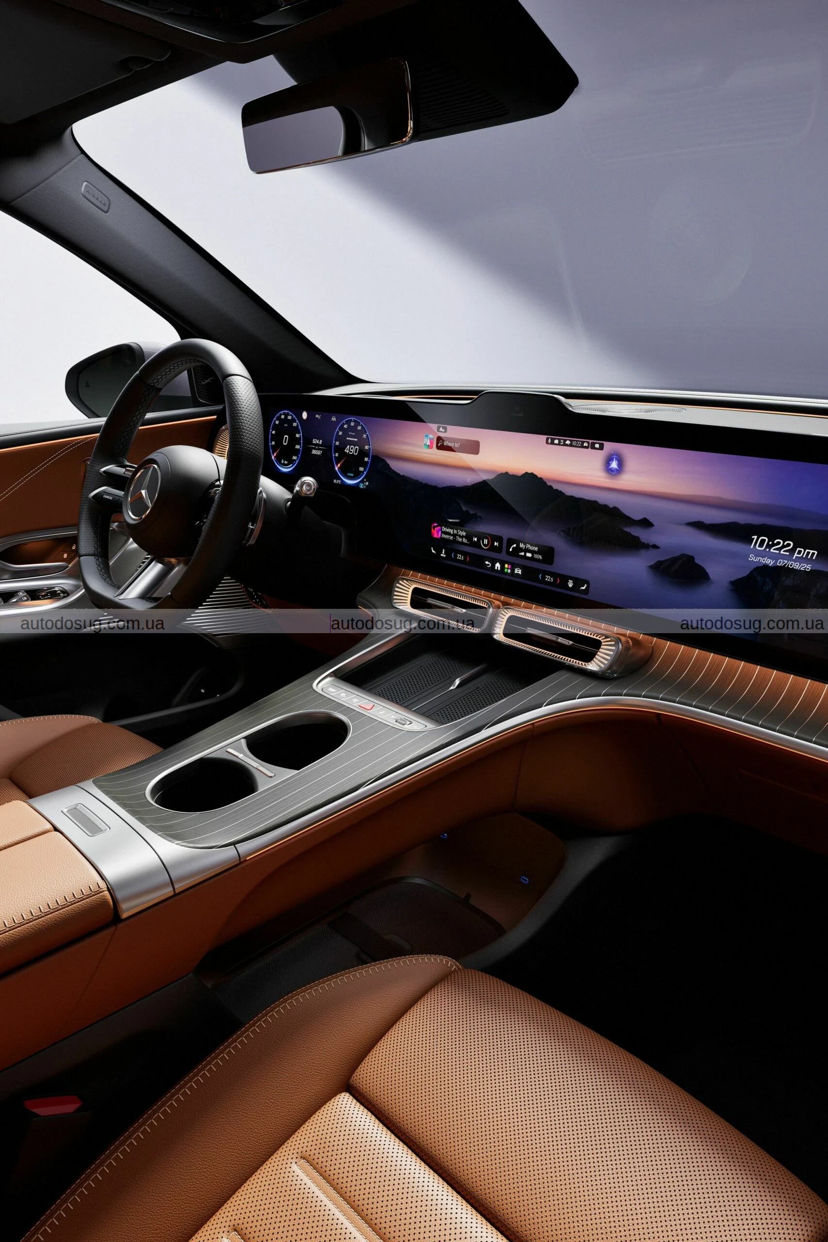 Новий повністю електричний Mercedes GLC має решітку радіатора, достатньо велику, щоб «проковтнути» BMW