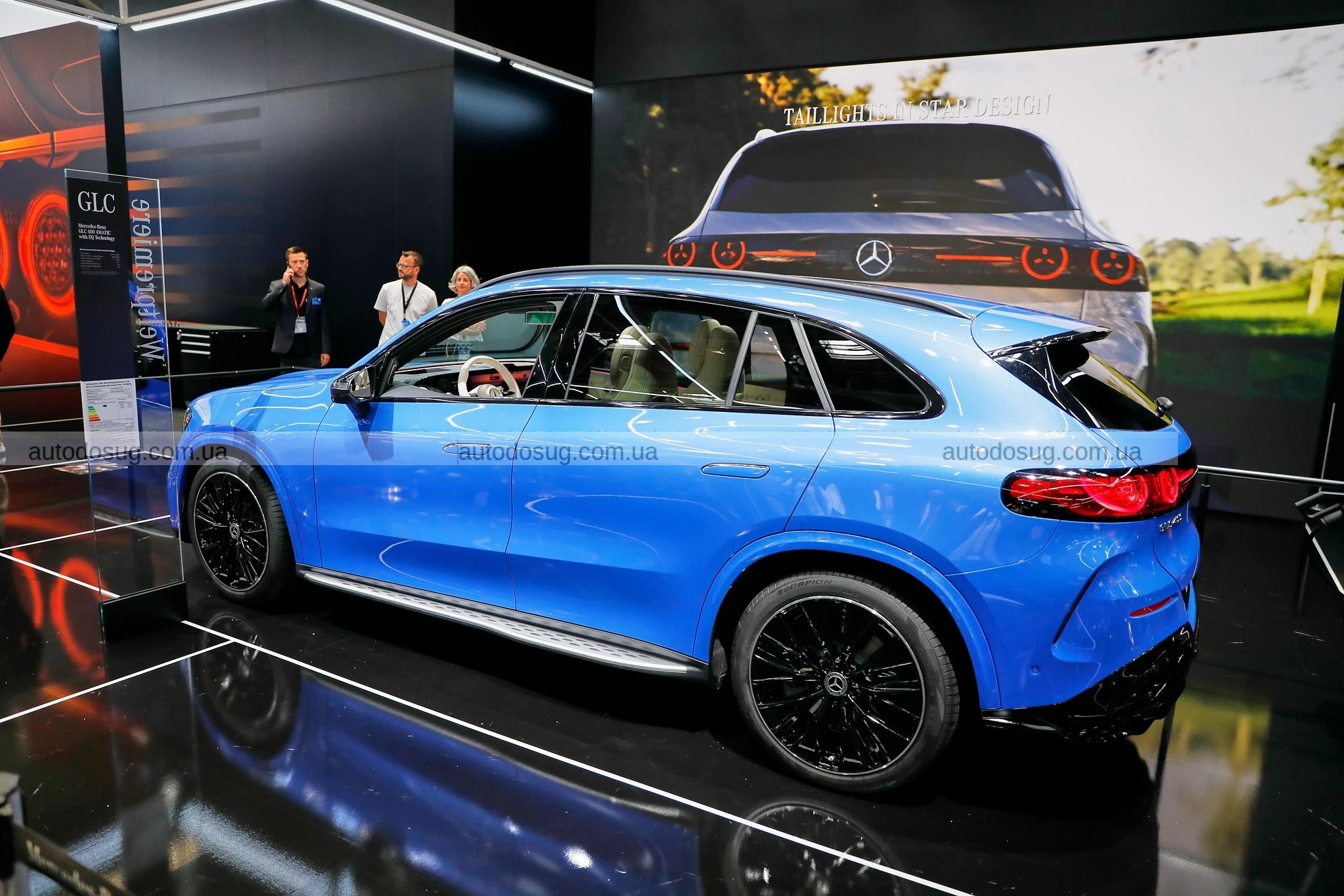 Новий повністю електричний Mercedes GLC має решітку радіатора, достатньо велику, щоб «проковтнути» BMW