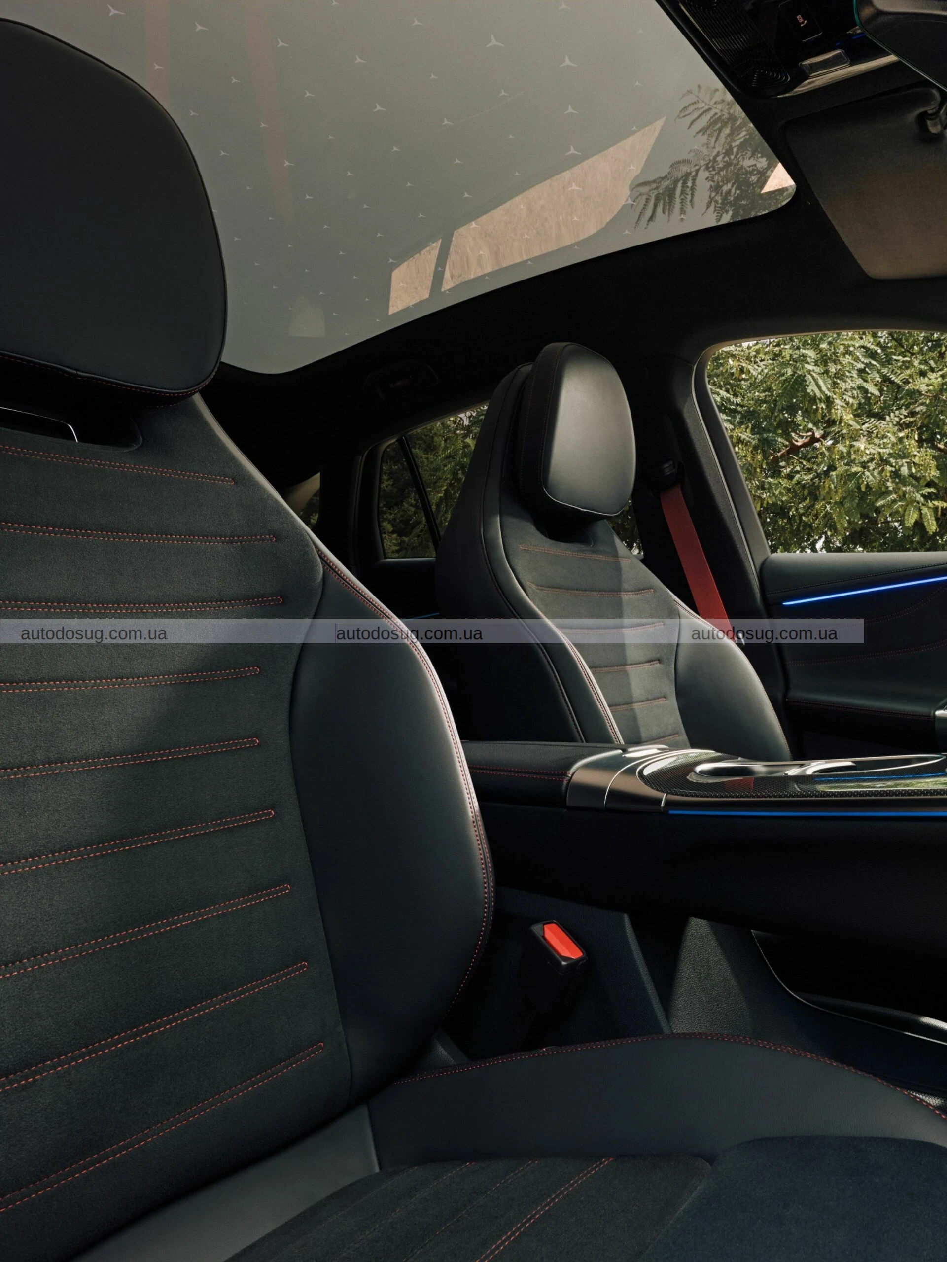 Новий повністю електричний Mercedes GLC має решітку радіатора, достатньо велику, щоб «проковтнути» BMW