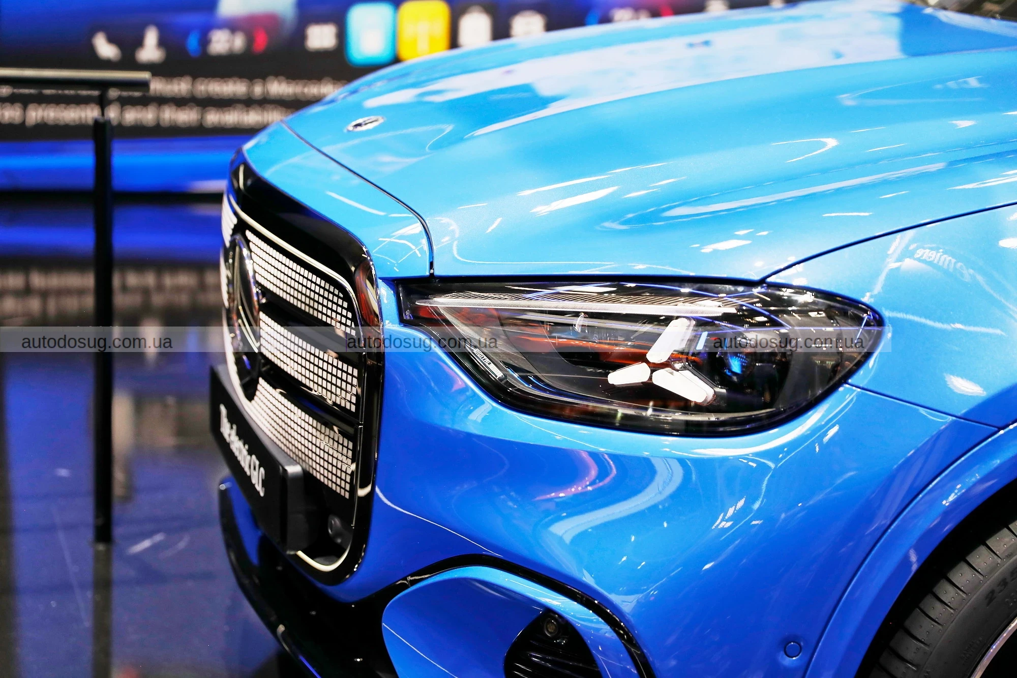 Новий повністю електричний Mercedes GLC має решітку радіатора, достатньо велику, щоб «проковтнути» BMW