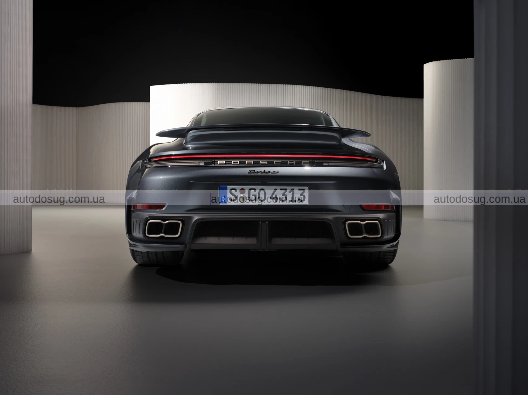 Porsche переходить на гібрид для свого найкращого спортивного автомобіля