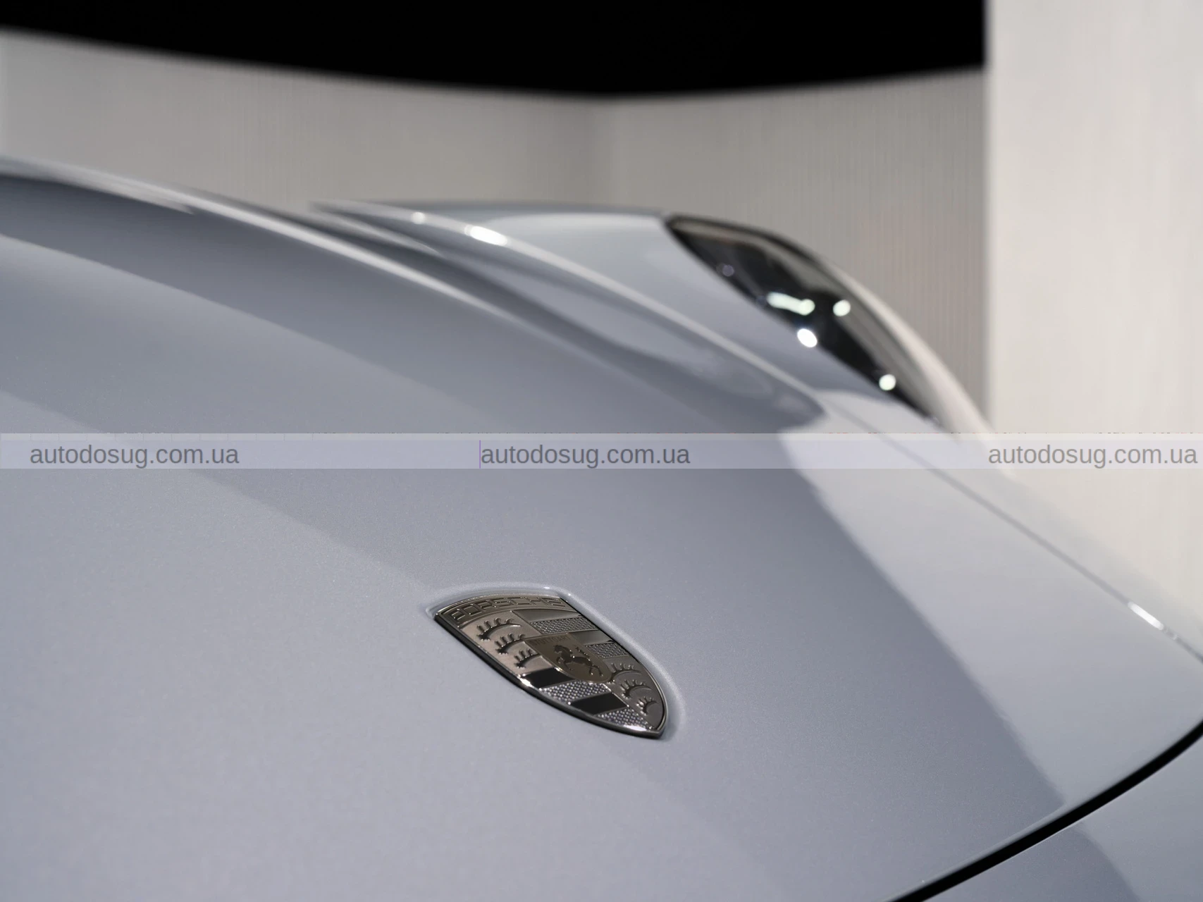 Porsche переходить на гібрид для свого найкращого спортивного автомобіля