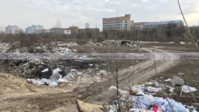 Прокуратура вимагає від КМДА ліквідувати стихійне сміттєзвалище на Троєщині