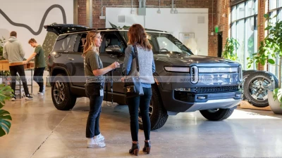 Rivian пропонує власникам готівку за відмову від своїх законних прав