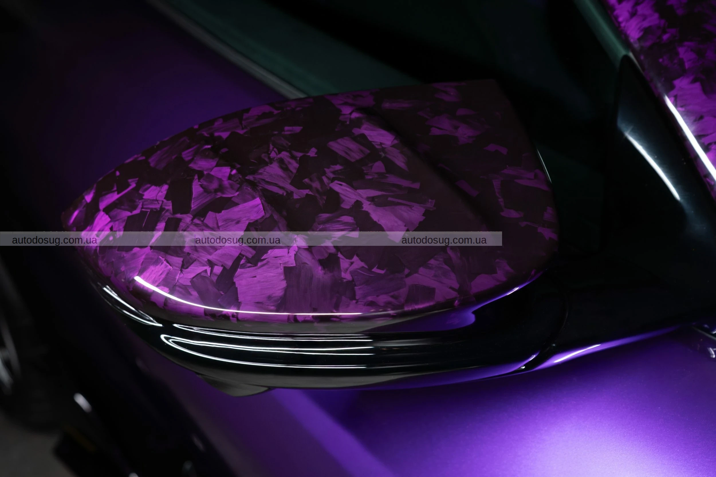 Що за фіолетово-гучний екстремал? Mansory перетворив Ferrari 12Cilindri на «Equestre»