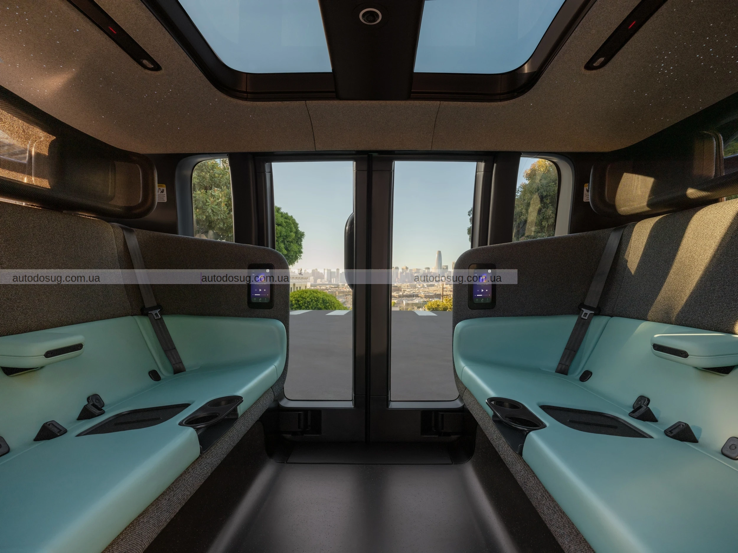 Тепер можна ризикнути та проїхатися на роботаксі Zoox