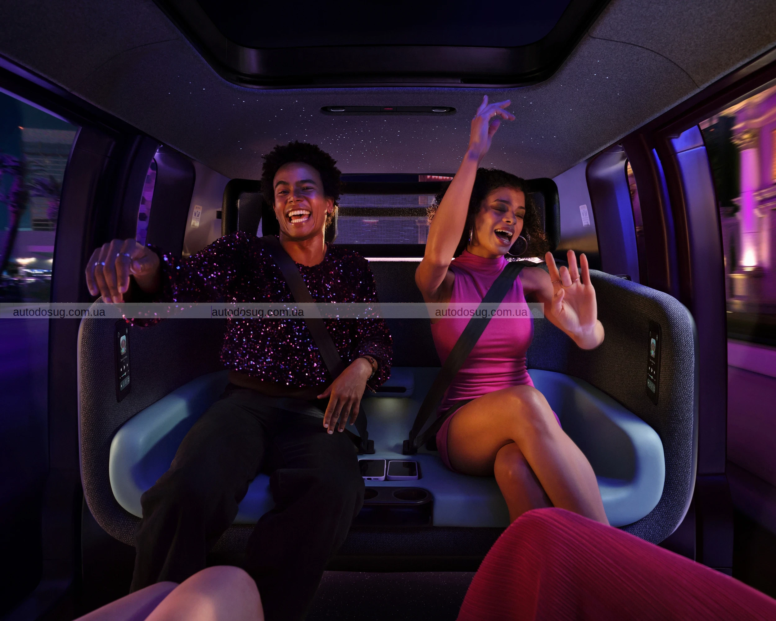 Тепер можна ризикнути та проїхатися на роботаксі Zoox