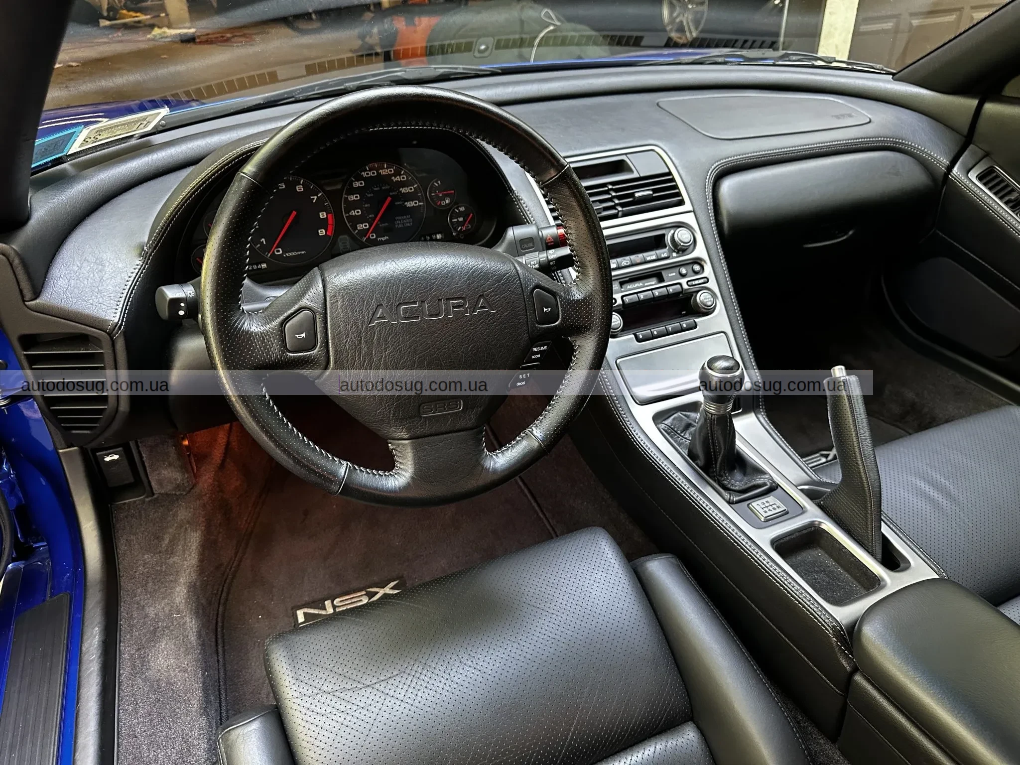 Цей 20-річний Acura NSX-T має всього 4 300 миль і одного оригінального власника