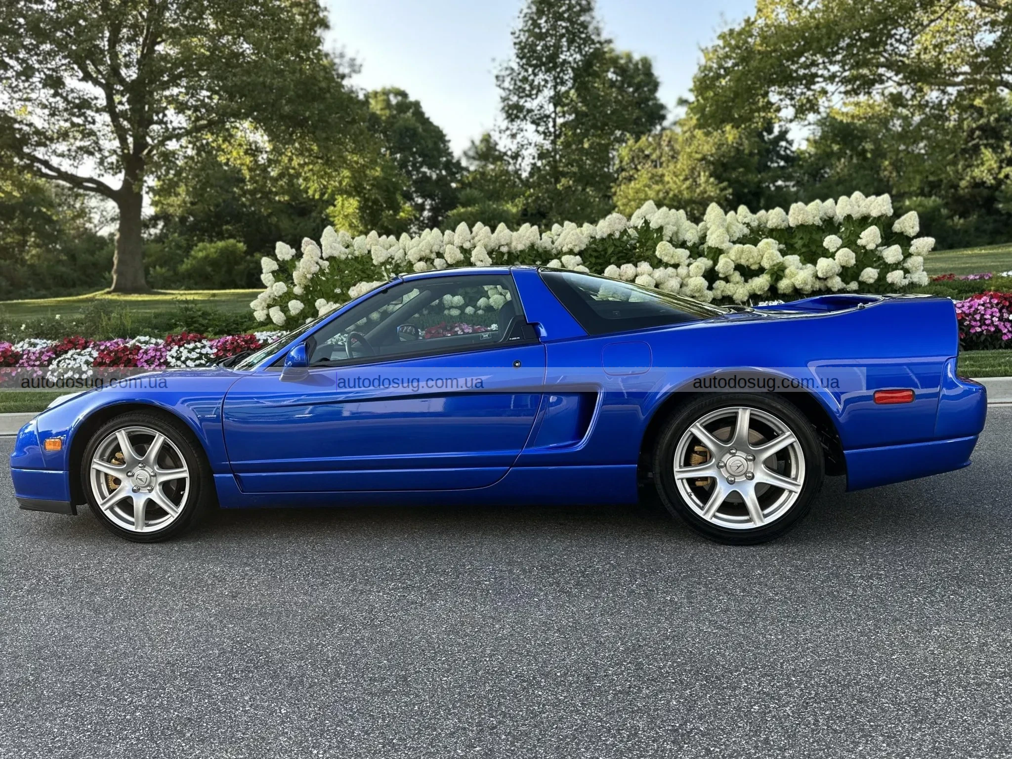 Цей 20-річний Acura NSX-T має всього 4 300 миль і одного оригінального власника