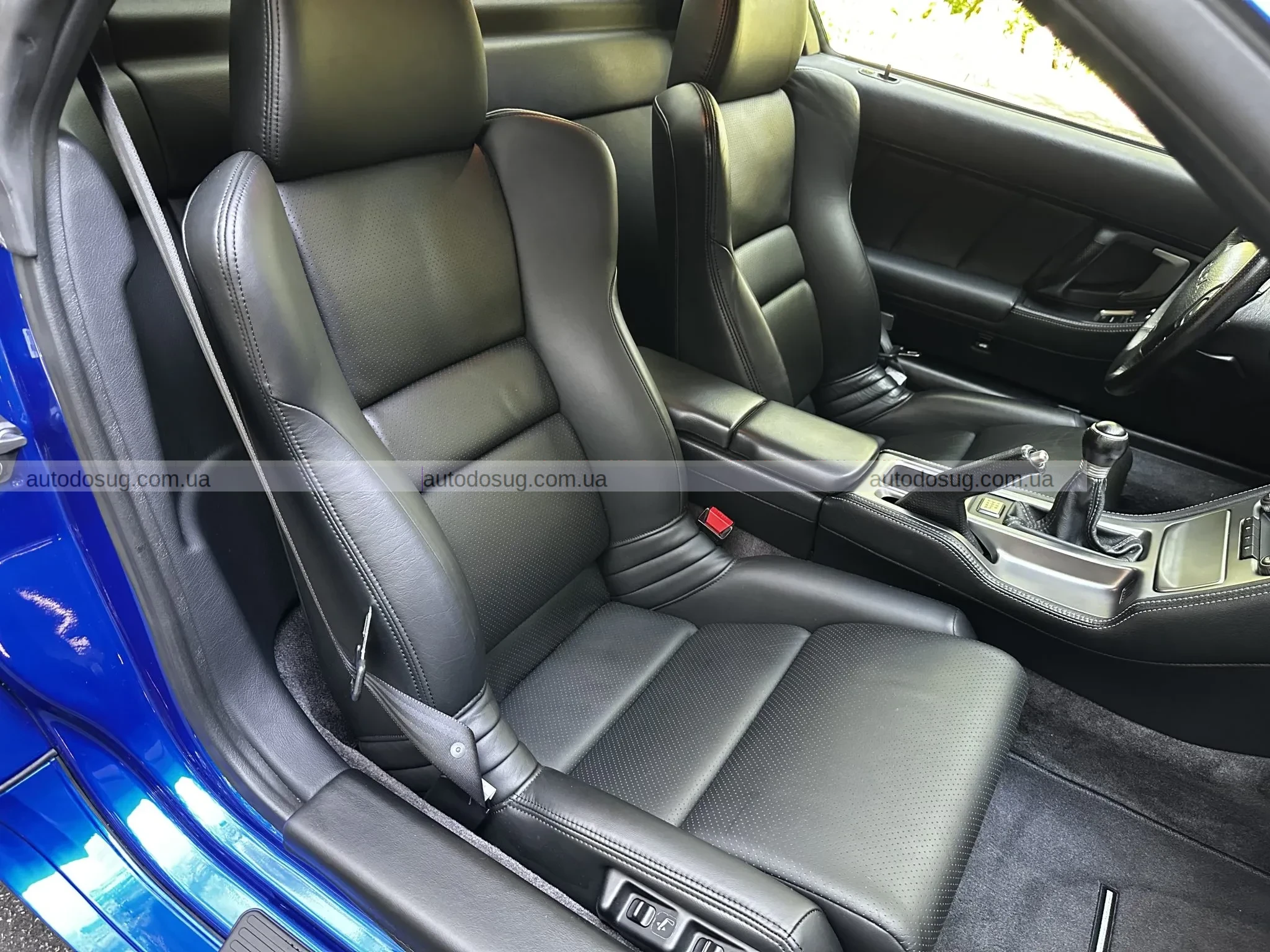 Цей 20-річний Acura NSX-T має всього 4 300 миль і одного оригінального власника