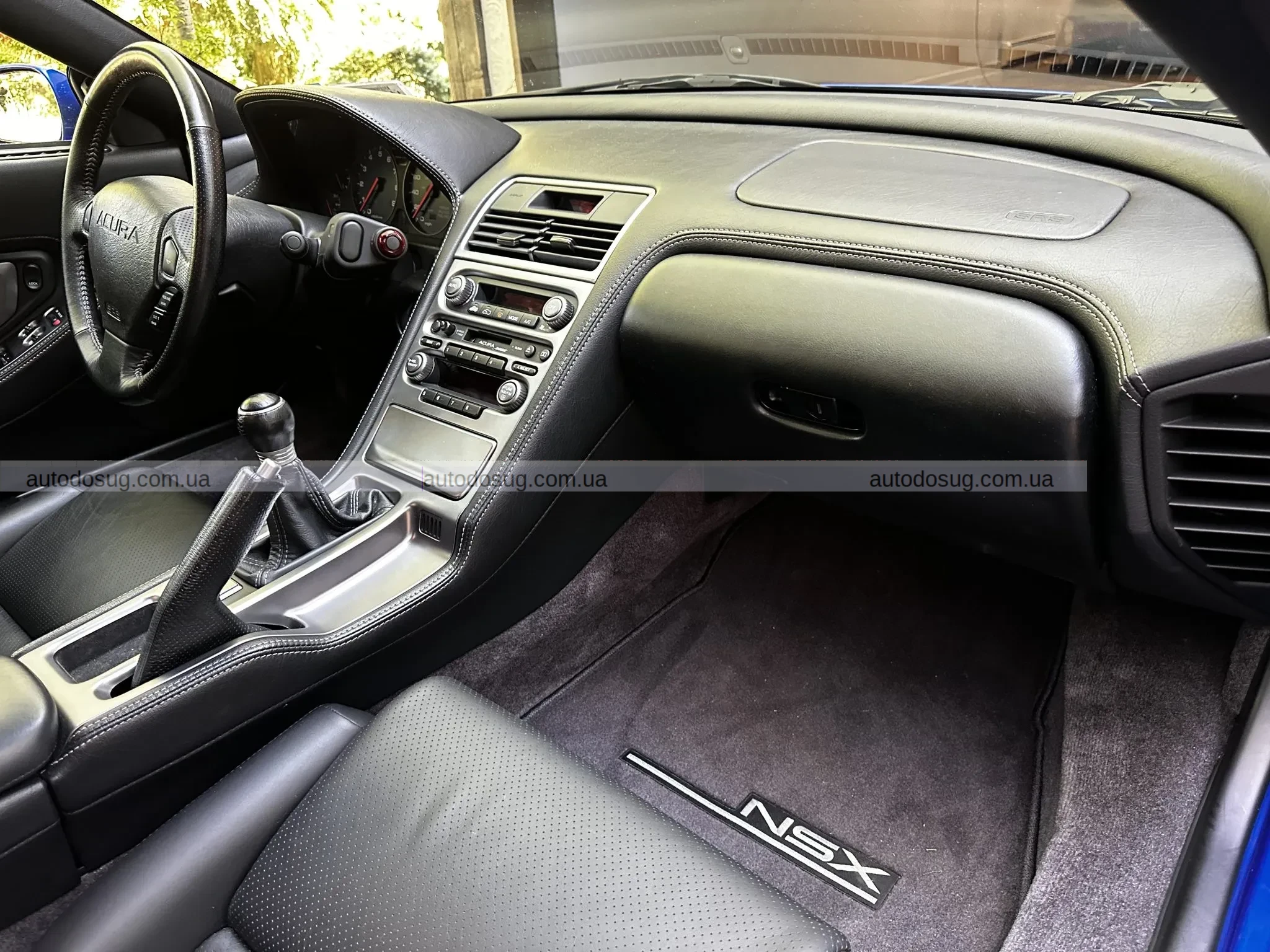 Цей 20-річний Acura NSX-T має всього 4 300 миль і одного оригінального власника