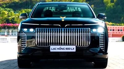 Цей розкішний позашляховик витримав 400 пострілів з лазерним наведенням