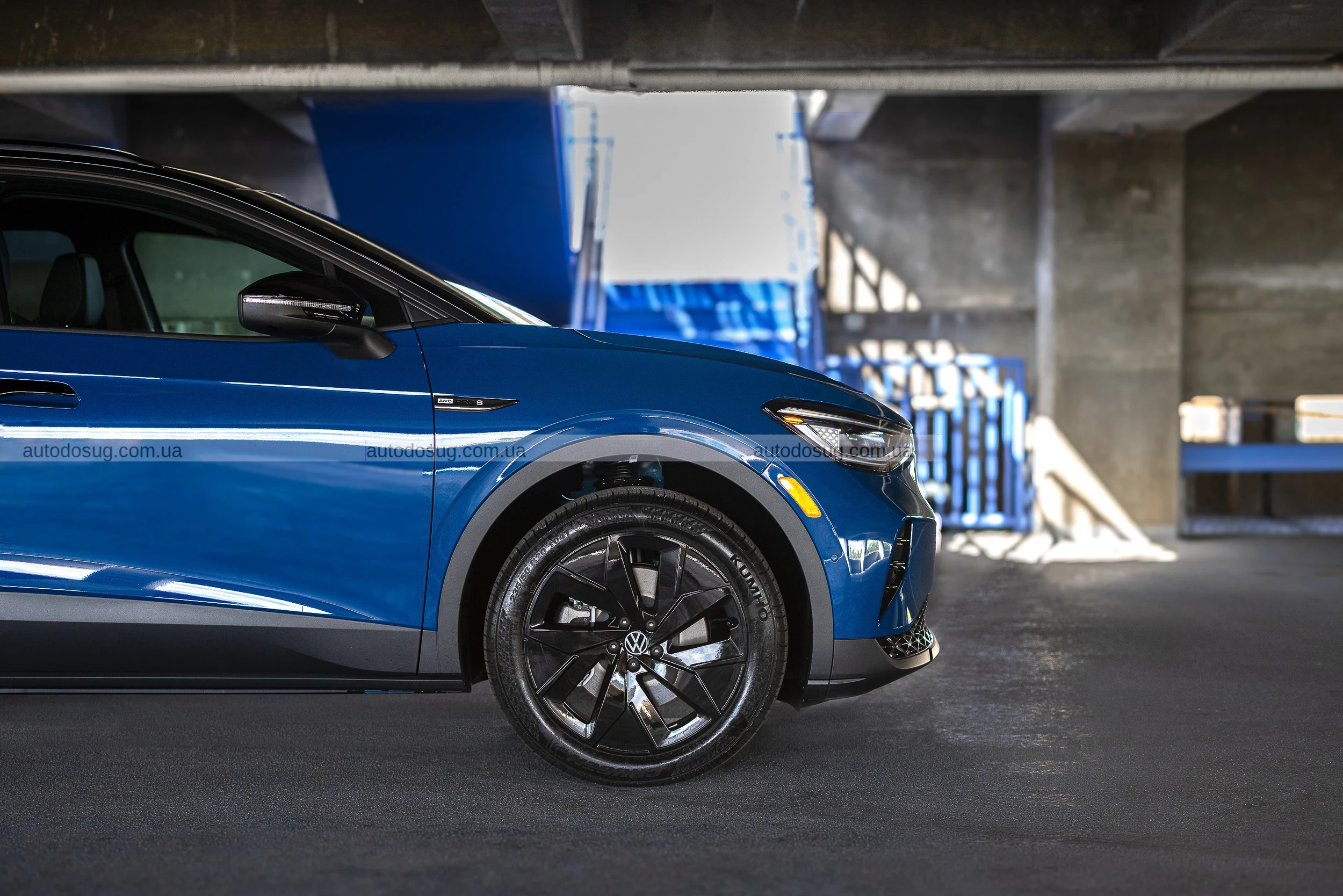 VW ID.4 отримує непомітне затемнення, але щось більше чекає в тіні