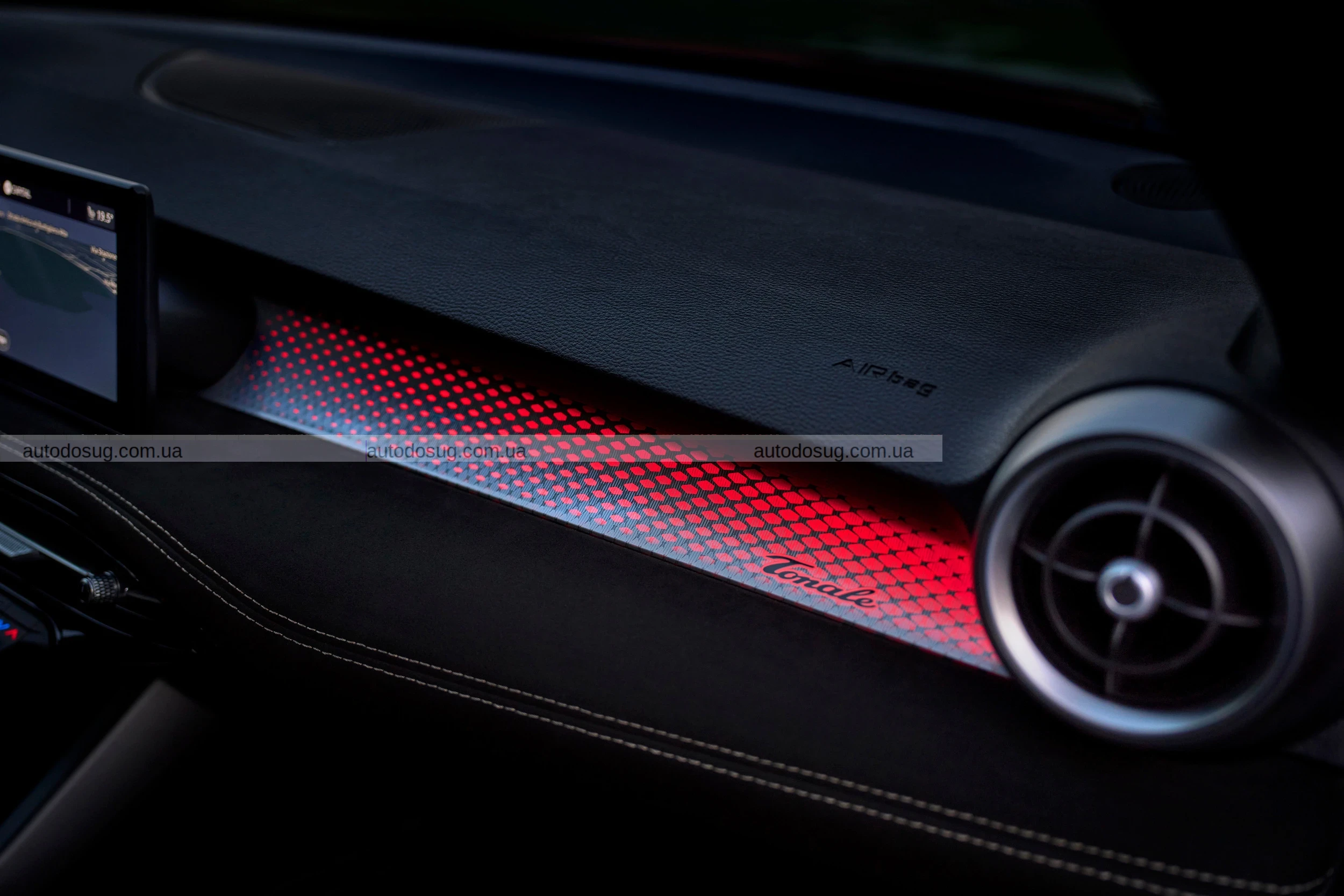 Alfa Romeo Tonale 2026 демонструє італійську пристрасть у новому обличчі