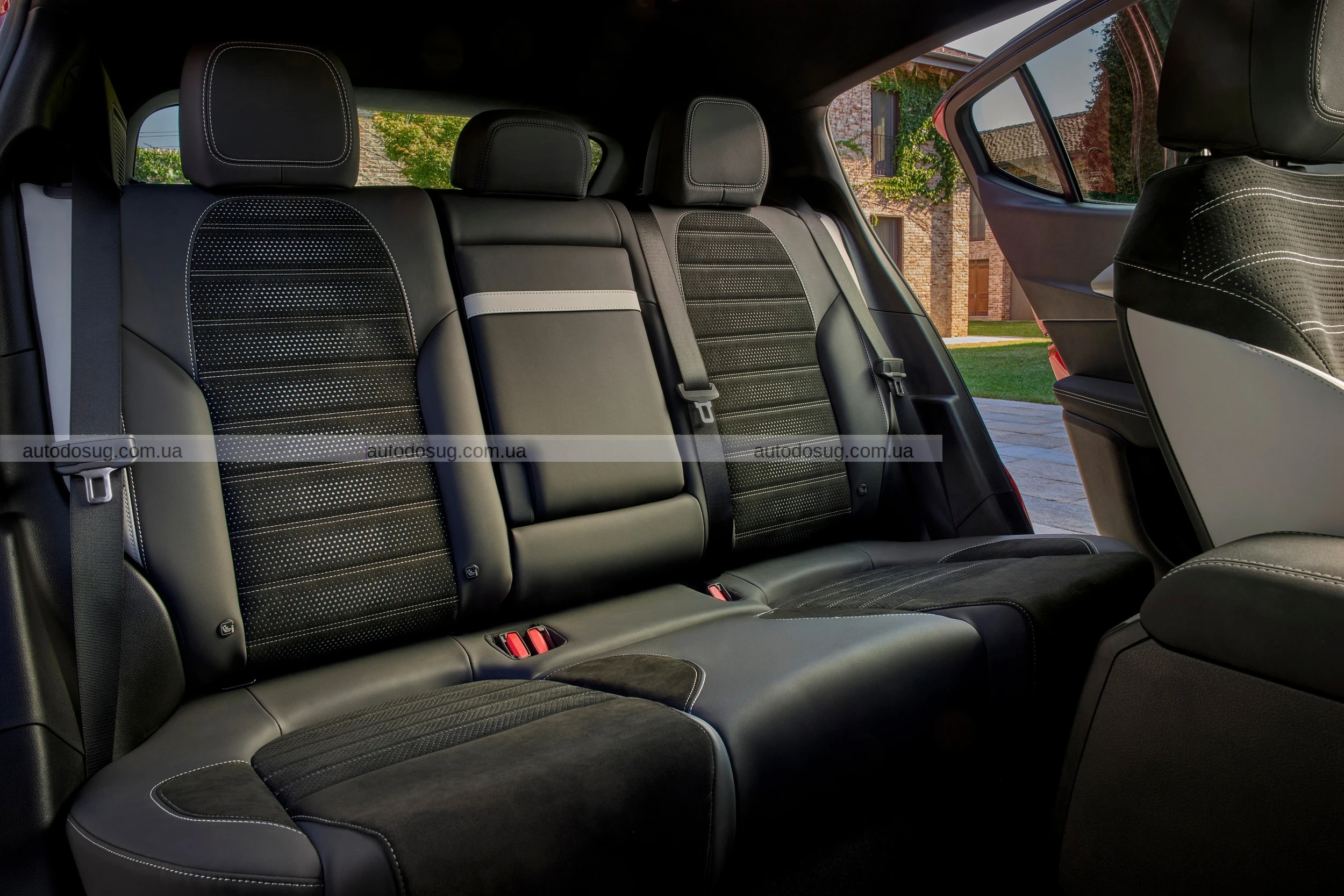 Alfa Romeo Tonale 2026 демонструє італійську пристрасть у новому обличчі