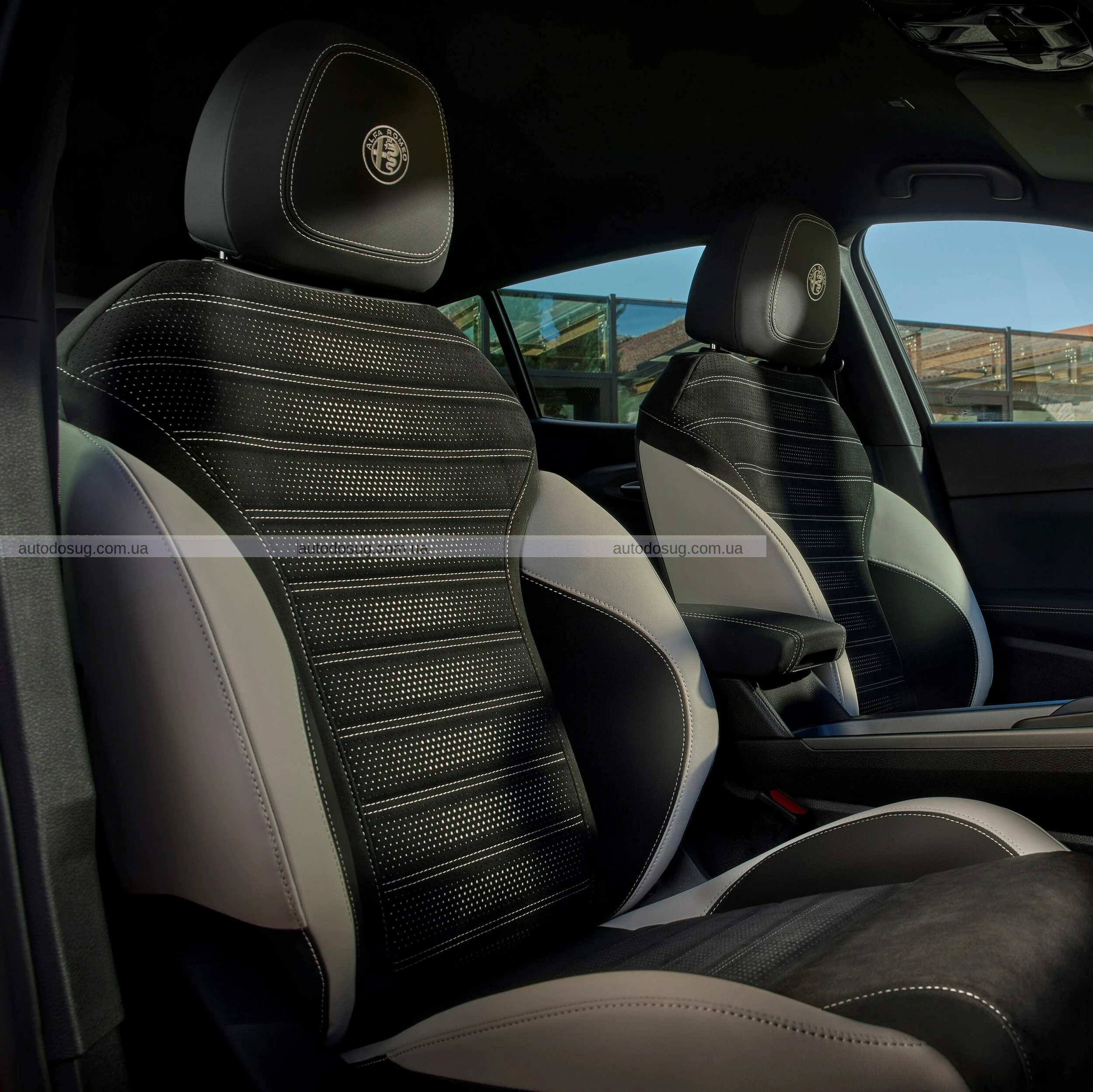 Alfa Romeo Tonale 2026 демонструє італійську пристрасть у новому обличчі