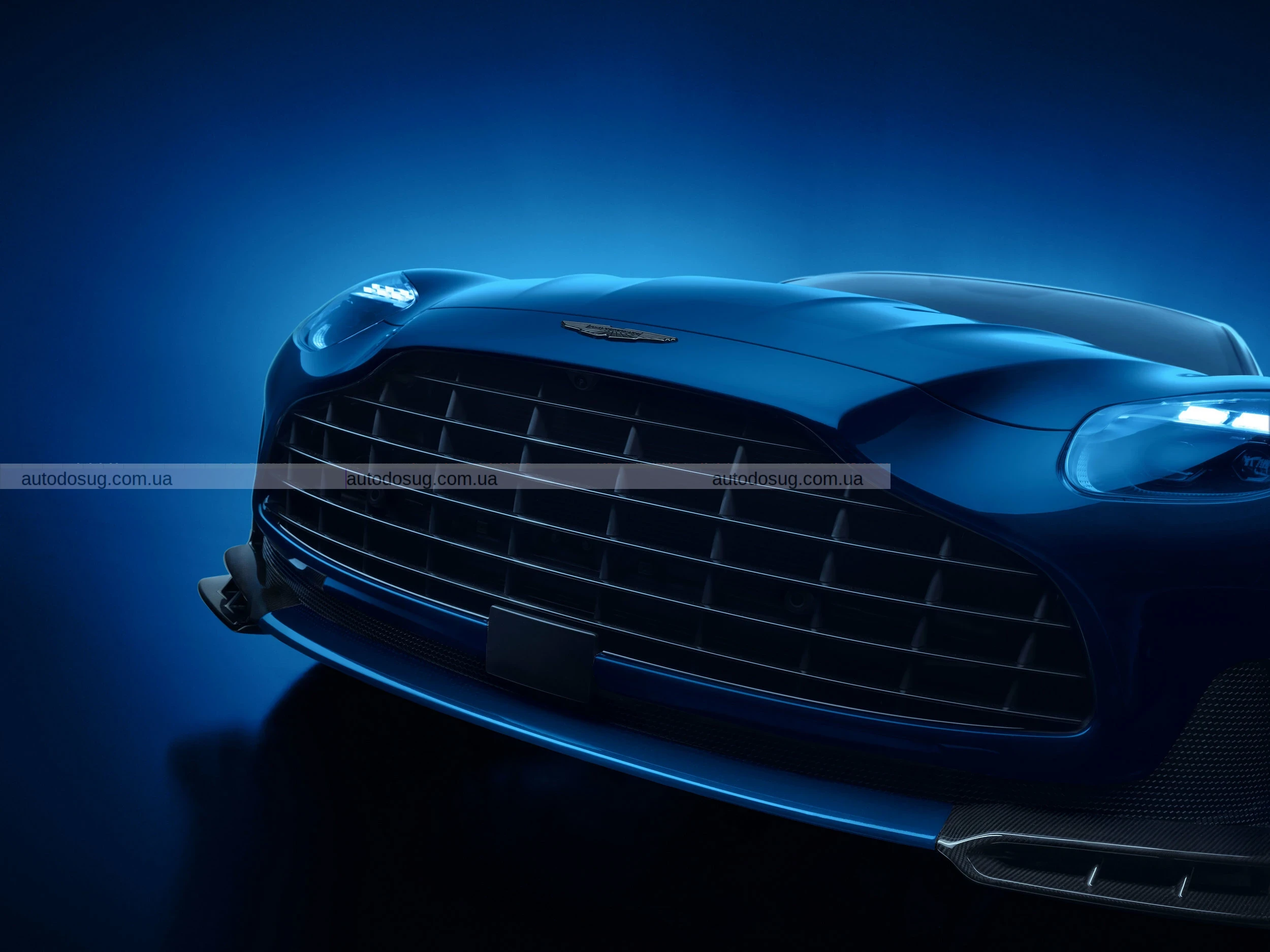 Aston Martin загострює DB12 новим варіантом S потужністю 690 к.с.