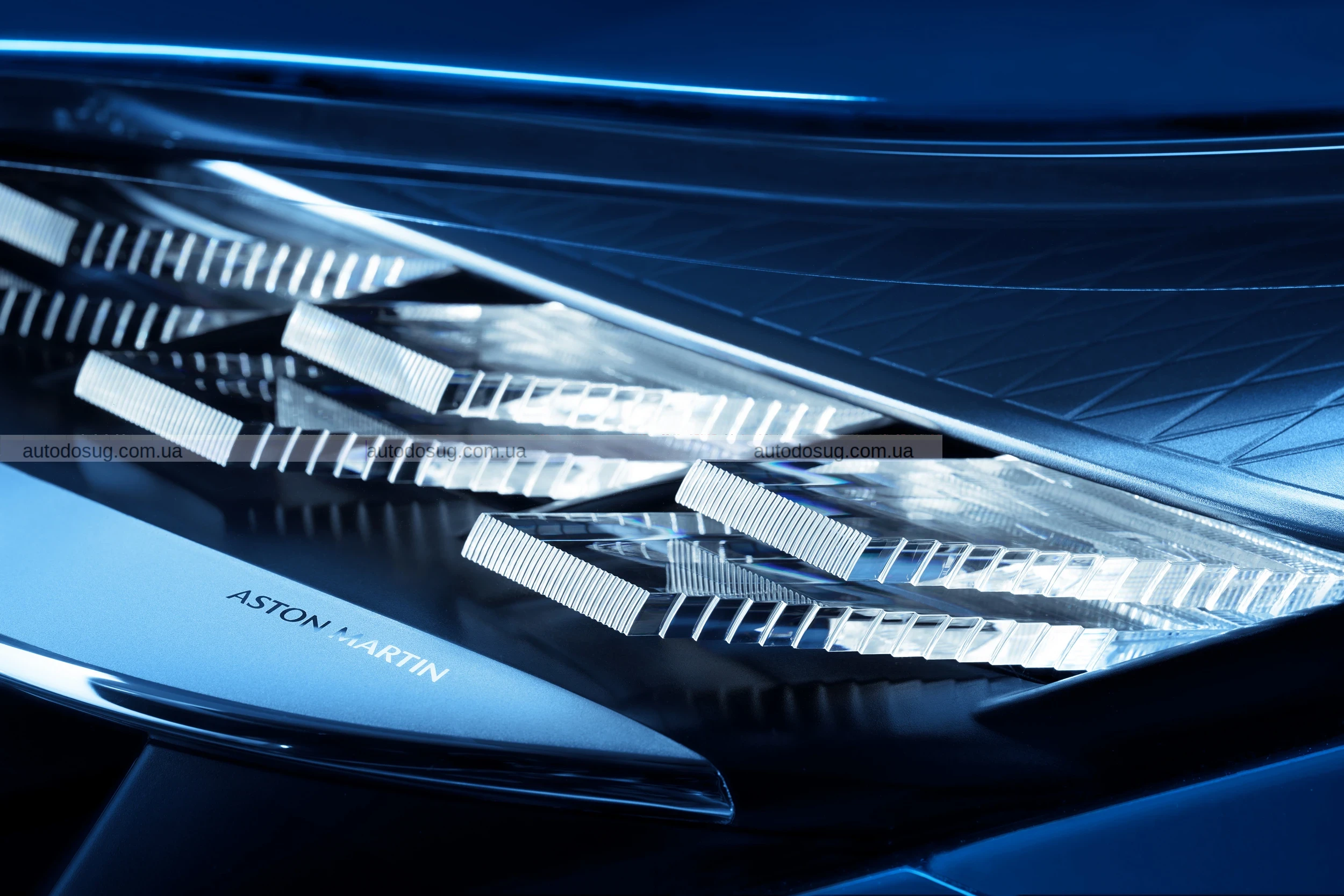 Aston Martin загострює DB12 новим варіантом S потужністю 690 к.с.