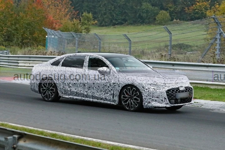 Audi A6 L 2026 був помічений під час тестування і він обіцяє стати однією з найкомфортніших моделей Audi