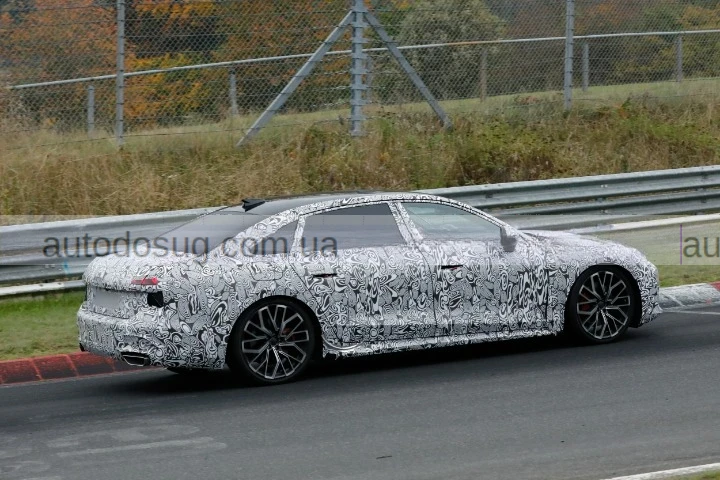 Audi A6 L 2026 був помічений під час тестування і він обіцяє стати однією з найкомфортніших моделей Audi