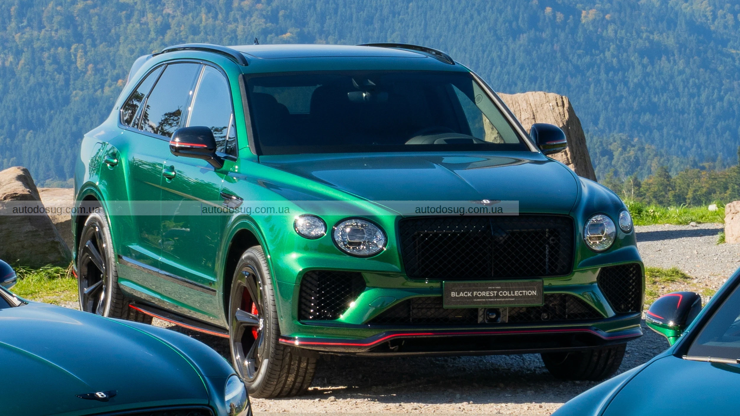 Bentley вшановує рідне місто Porsche новою лімітованою серією Black Forest Regional Collection