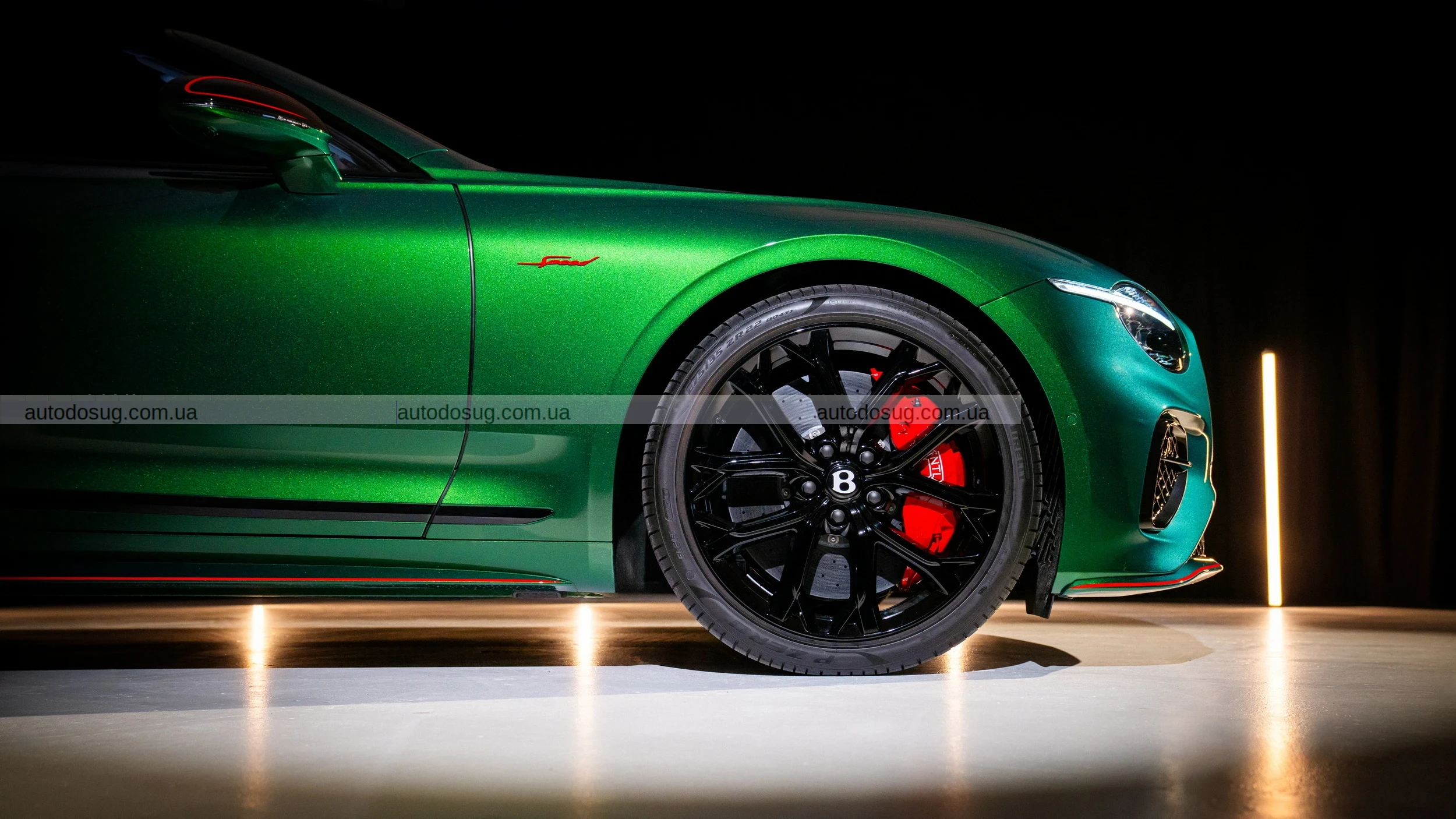 Bentley вшановує рідне місто Porsche новою лімітованою серією Black Forest Regional Collection