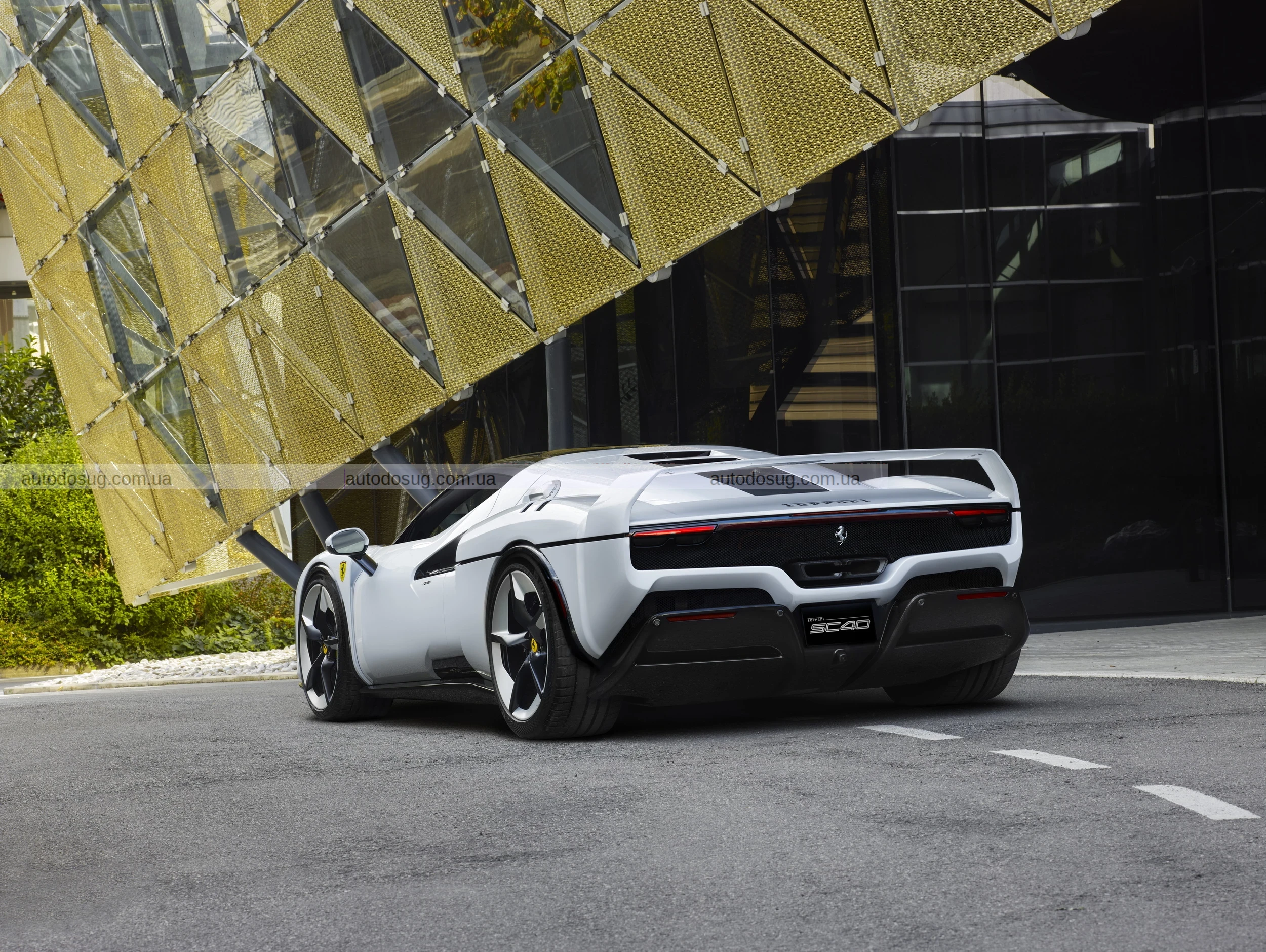 Ferrari створила сучасний триб'ют F40, але без його душі