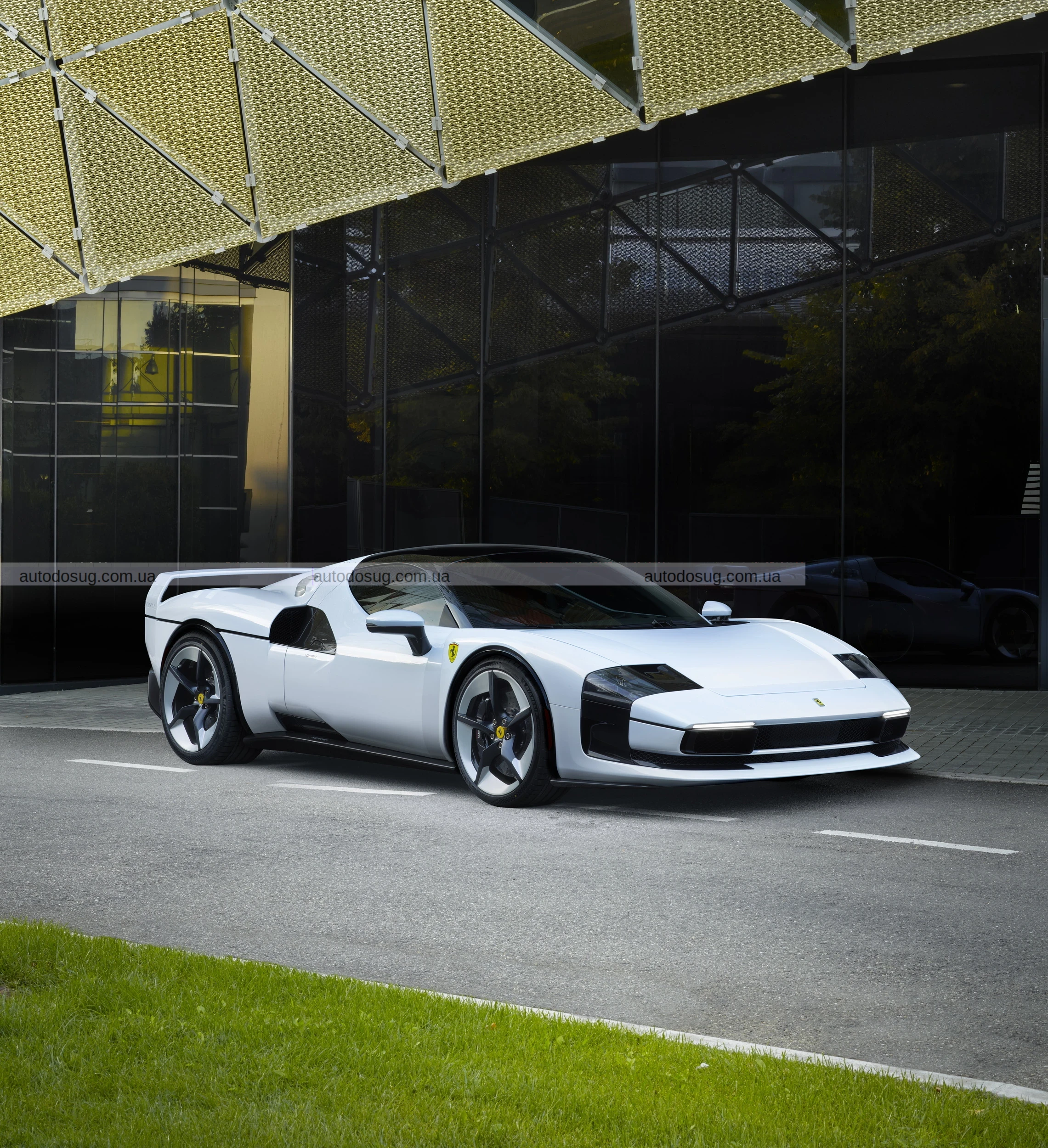 Ferrari створила сучасний триб'ют F40, але без його душі